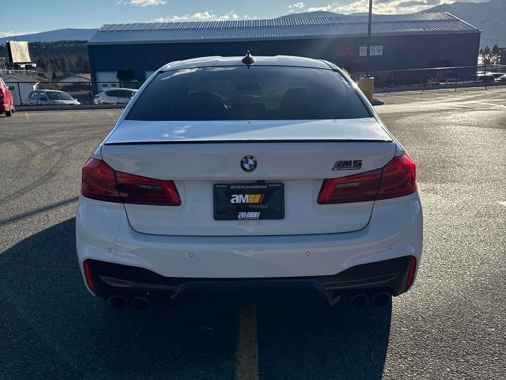 BMW M5 * Competition Sedan * CARFAX * ЦЕНА ДО БГ - изображение 4