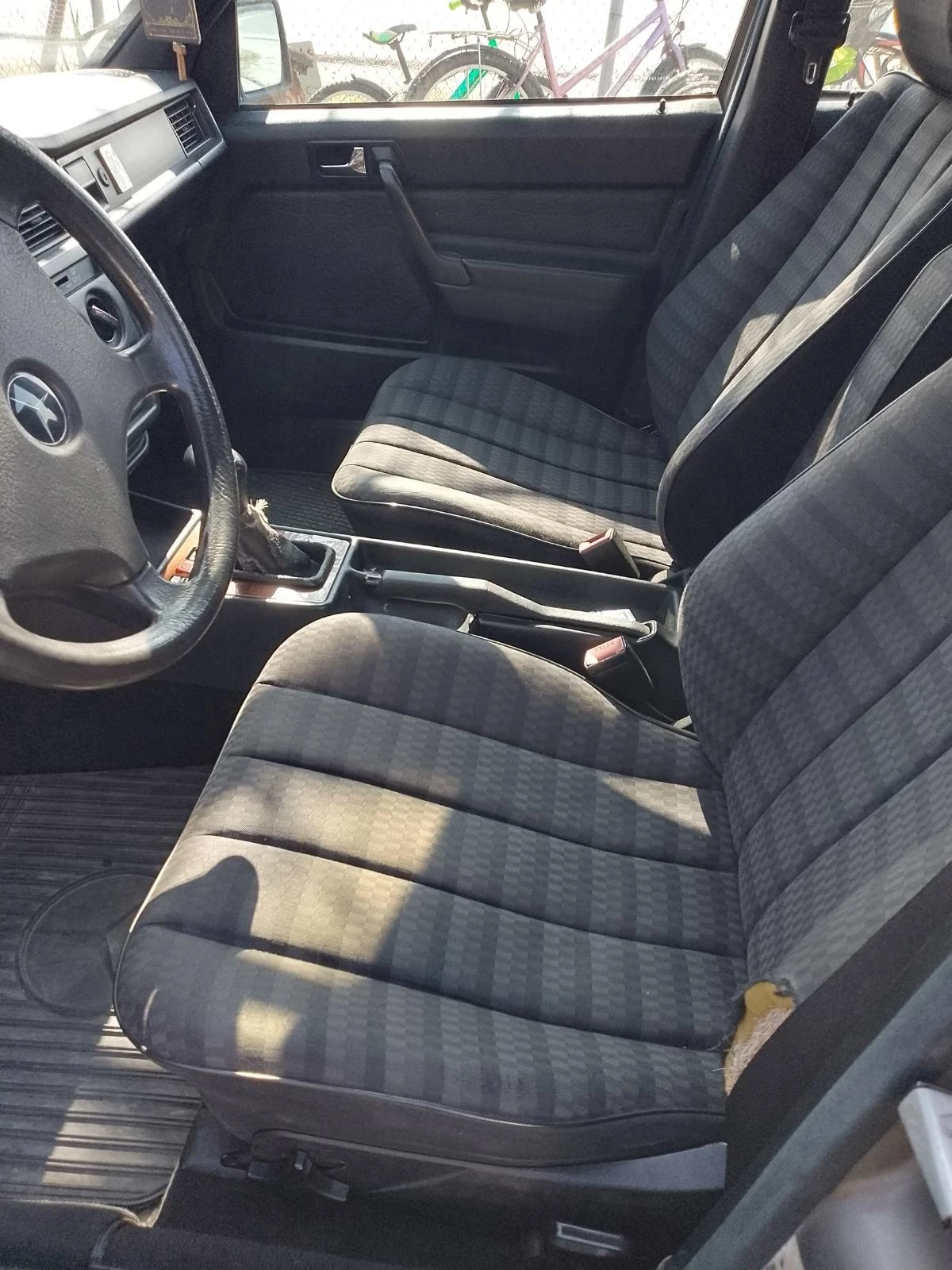 Mercedes-Benz 190  - изображение 10