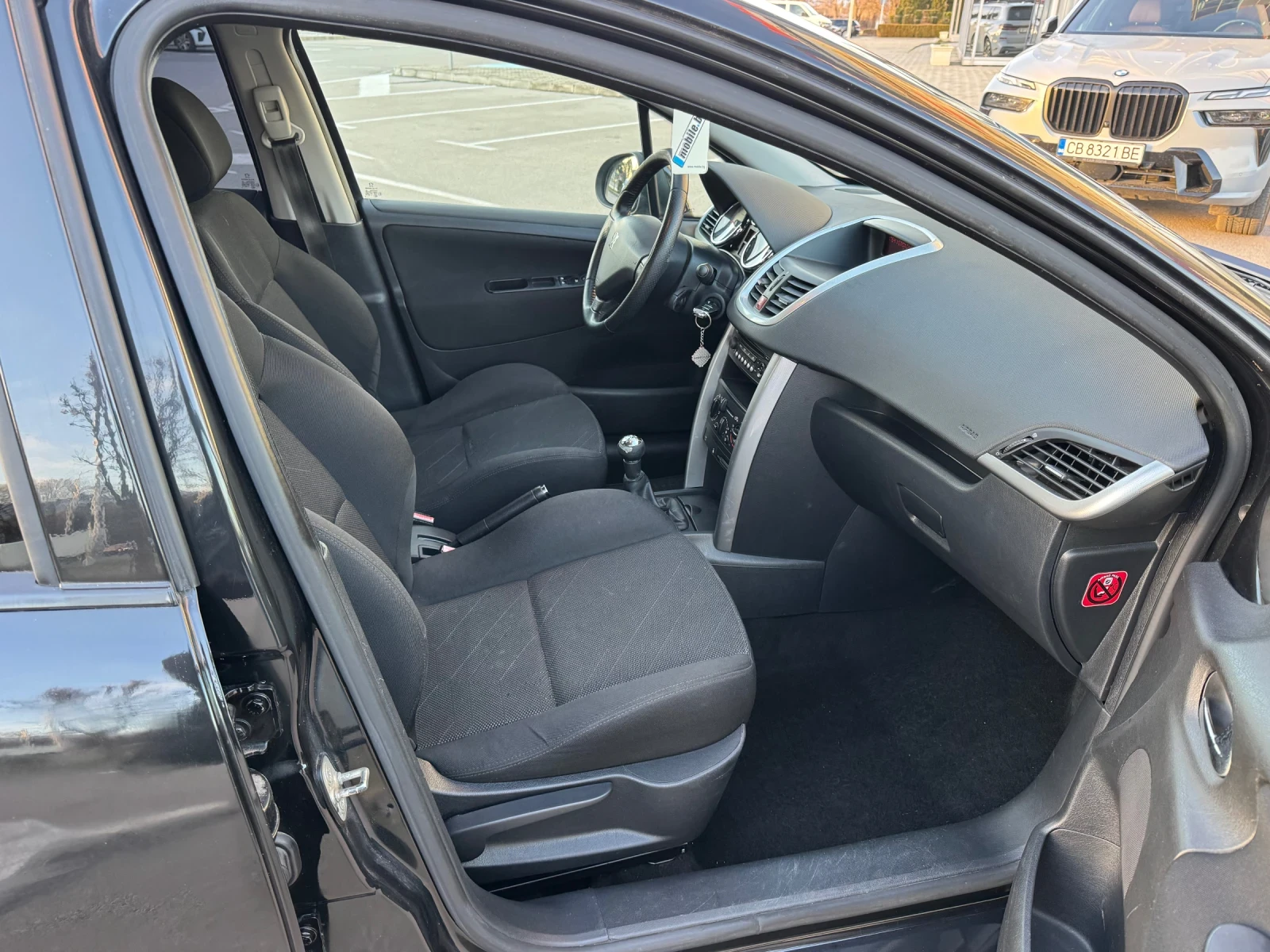 Peugeot 207, снимка 10 - Автомобили и джипове - 53774532