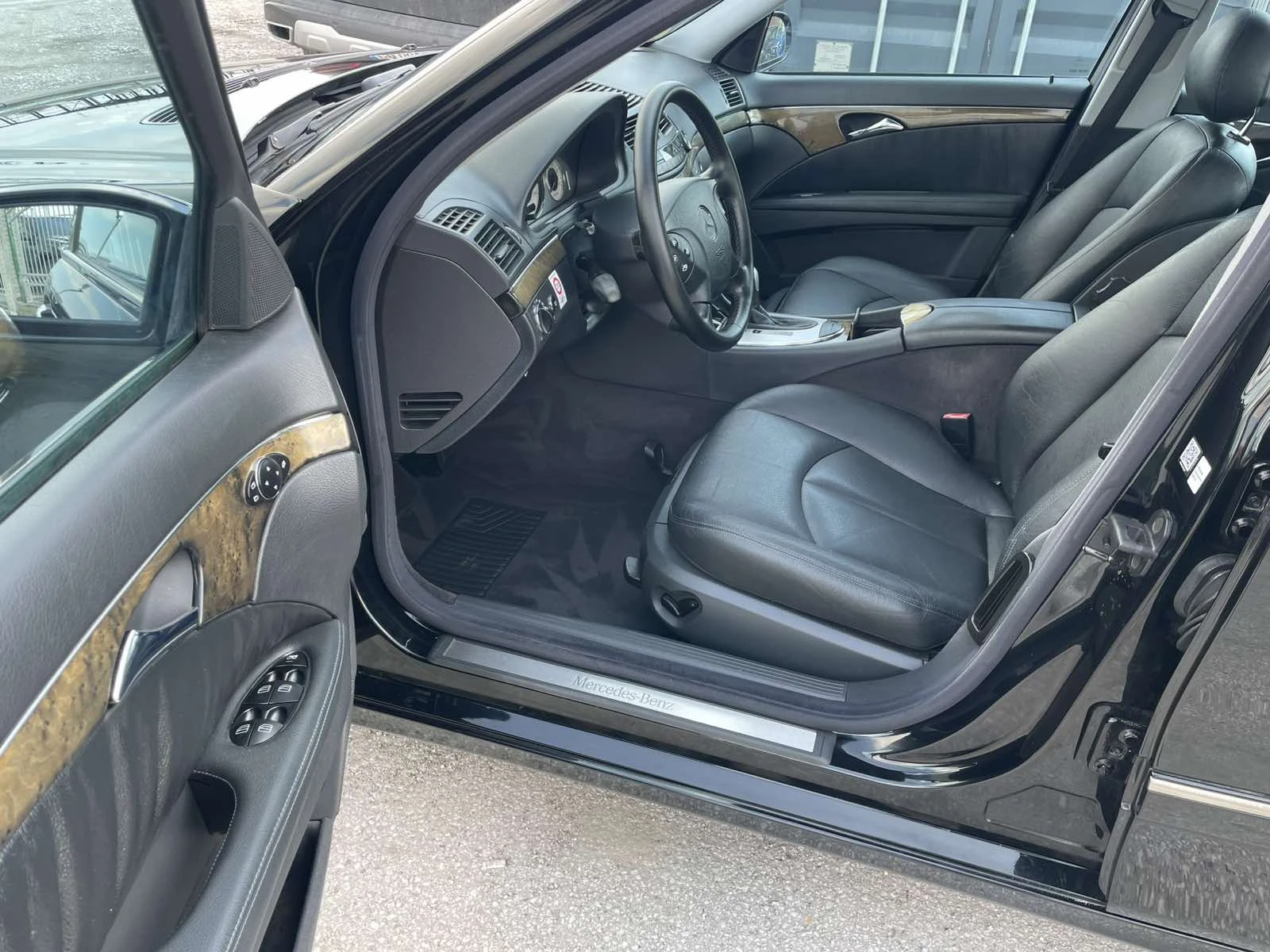 Mercedes-Benz E 270, снимка 9 - Автомобили и джипове - 53989852