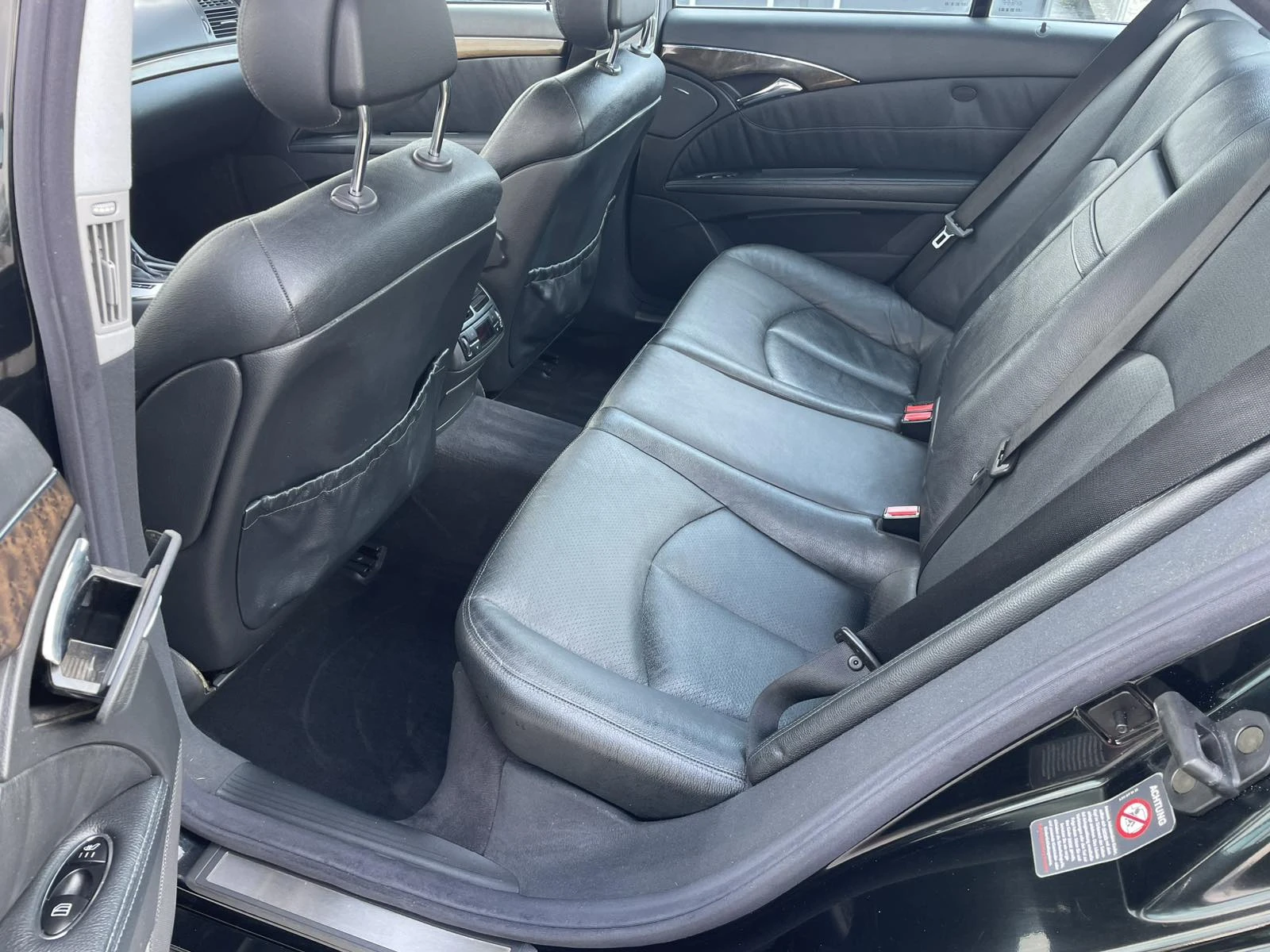 Mercedes-Benz E 270, снимка 12 - Автомобили и джипове - 53989852