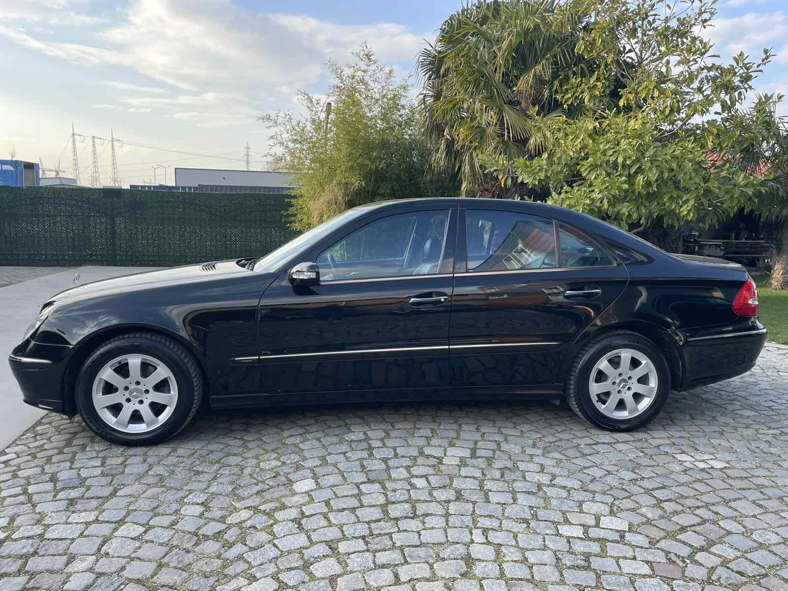 Mercedes-Benz E 270, снимка 3 - Автомобили и джипове - 53989852