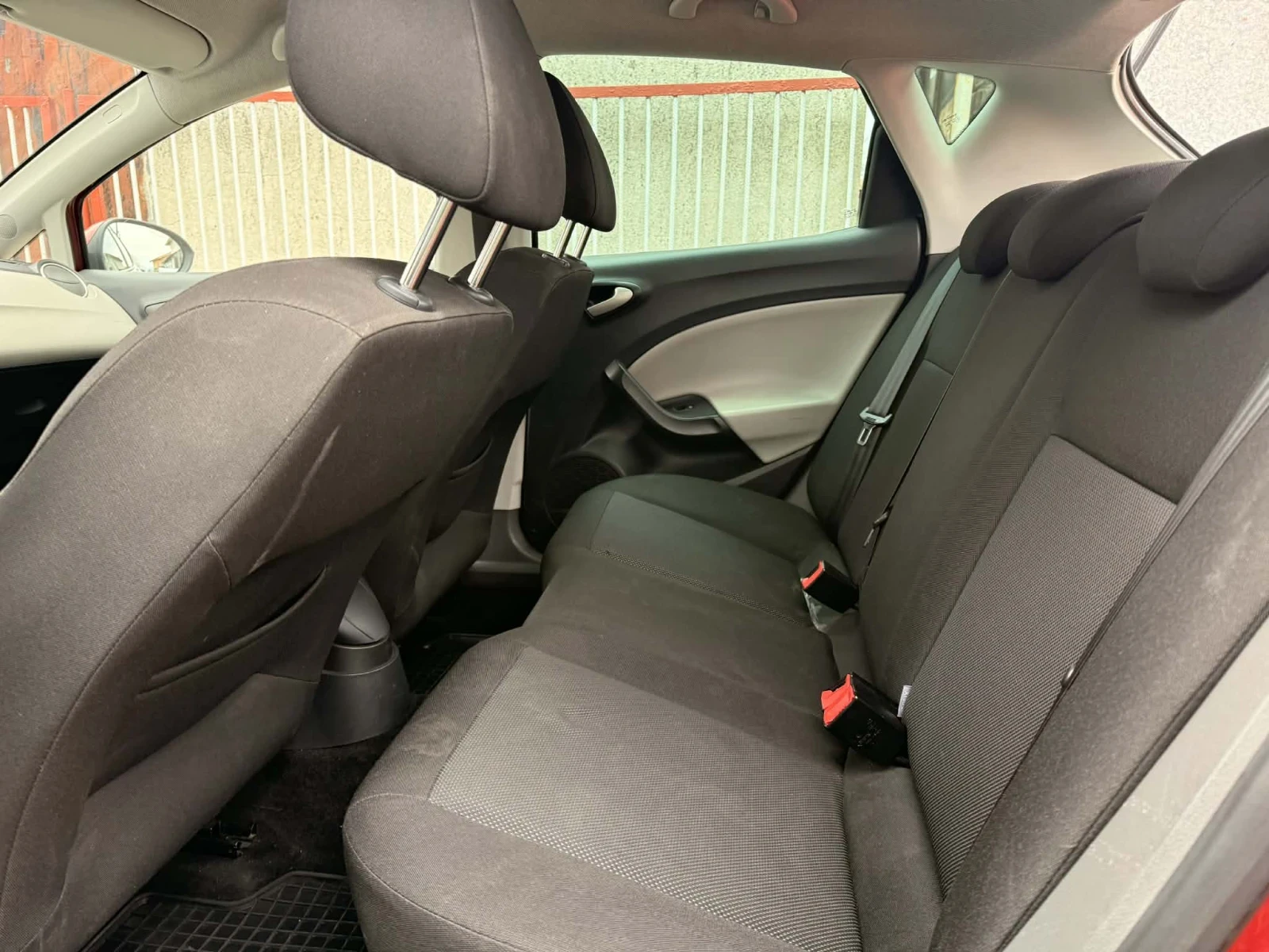 Seat Ibiza 1.9 TDI 105к.с., снимка 9 - Автомобили и джипове - 54072733