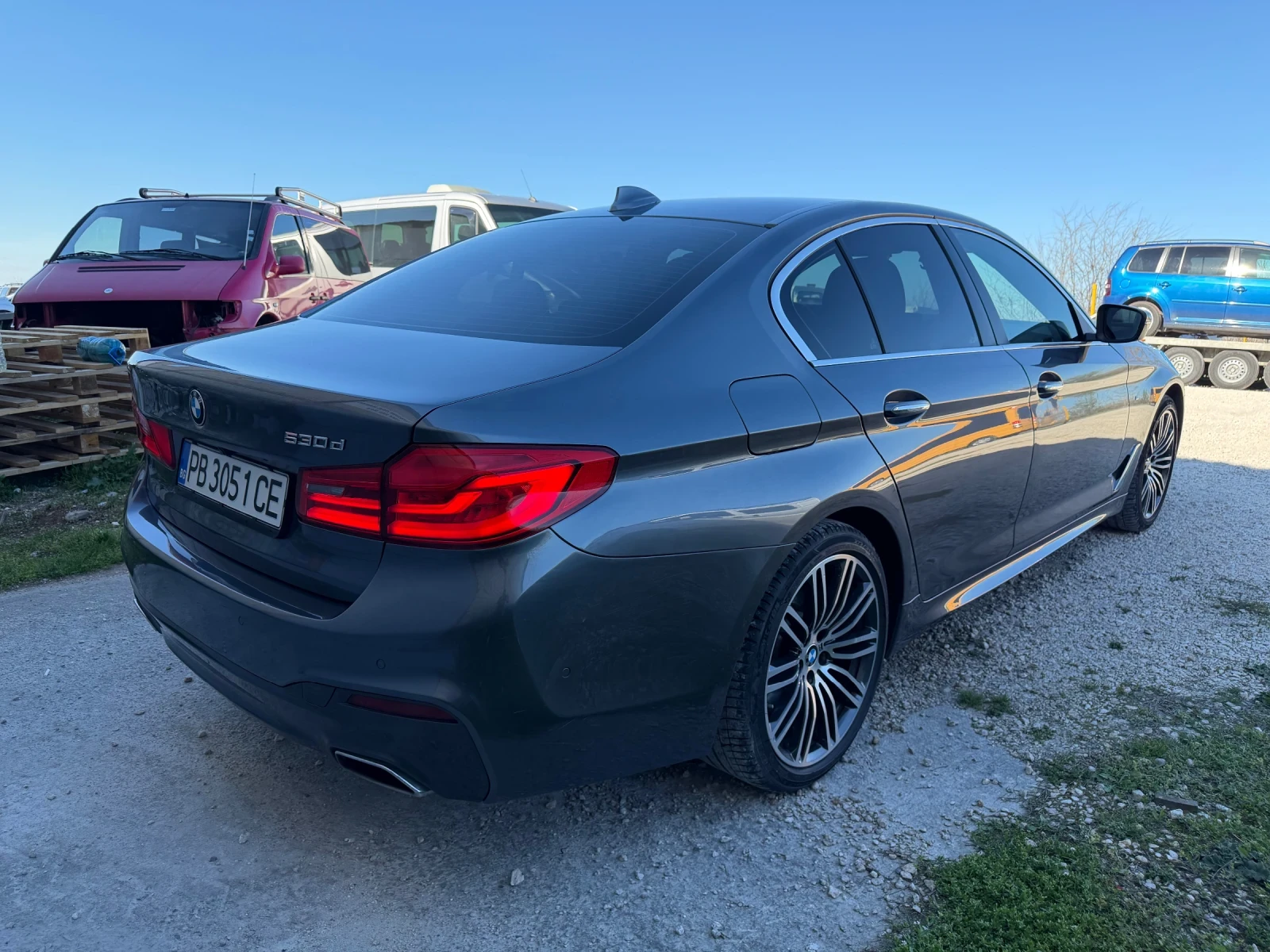 BMW 530 M paper HEAD UP/DISTRONIK/HARMAN KARDON, снимка 7 - Автомобили и джипове - 54138457