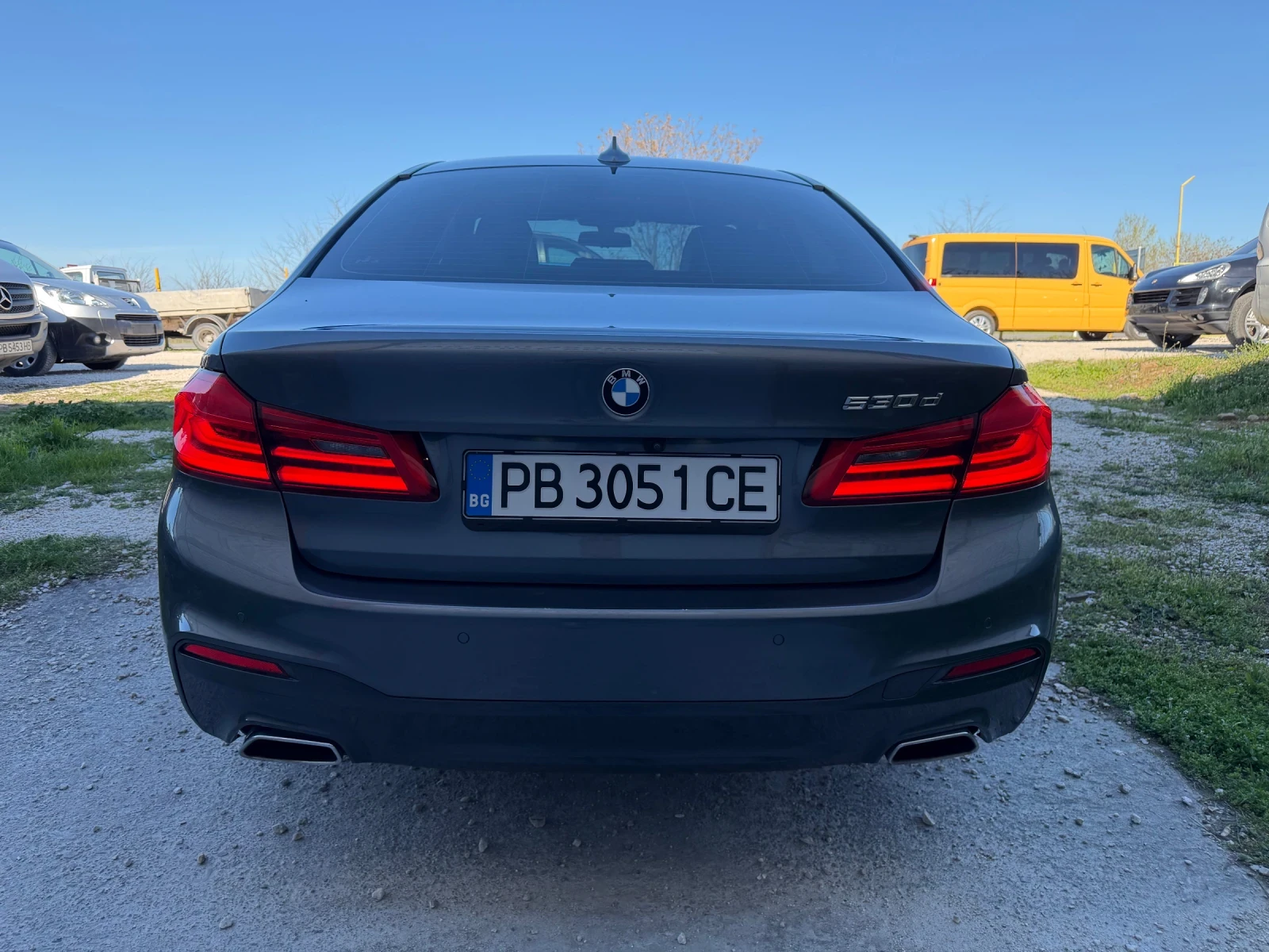 BMW 530 M paper HEAD UP/DISTRONIK/HARMAN KARDON, снимка 6 - Автомобили и джипове - 54138457