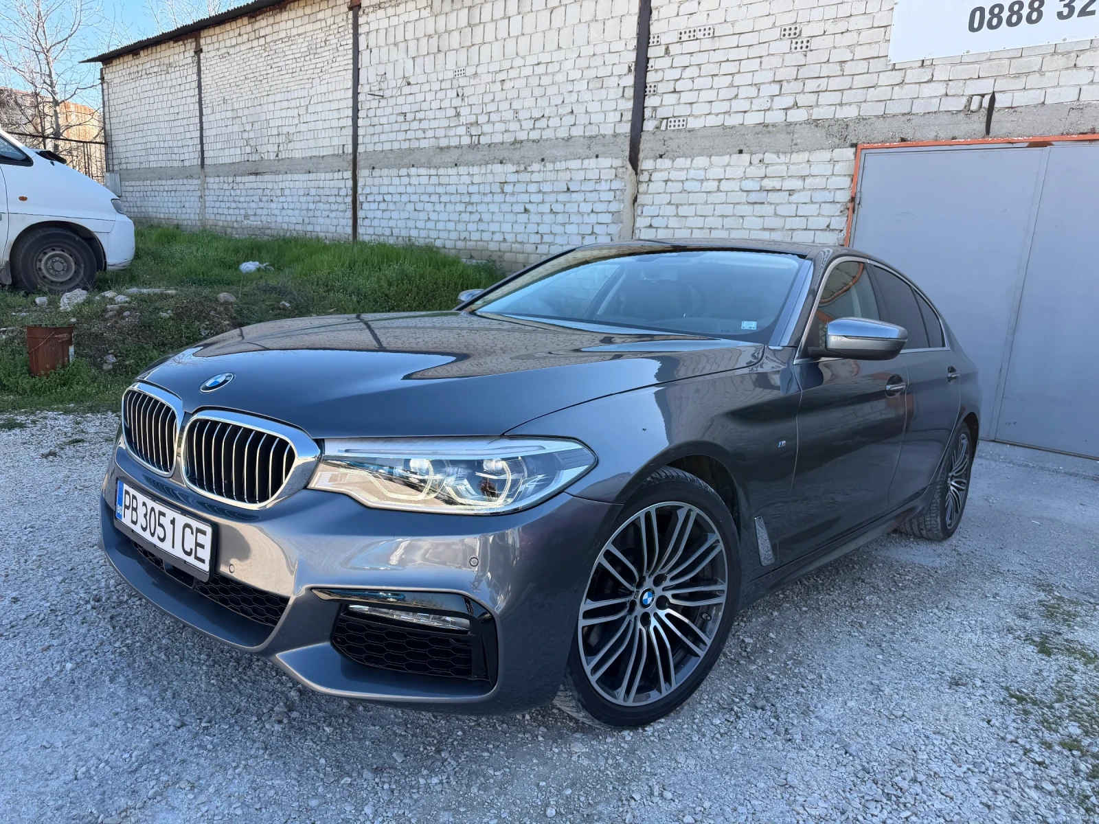 BMW 530 M paper HEAD UP/DISTRONIK/HARMAN KARDON | Auto.bg — изображение 1
