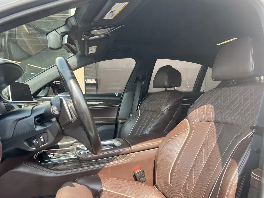 BMW 750  * АвтоКредит * (ЦЕНА ДО БГ), снимка 11 - Автомобили и джипове - 54755495