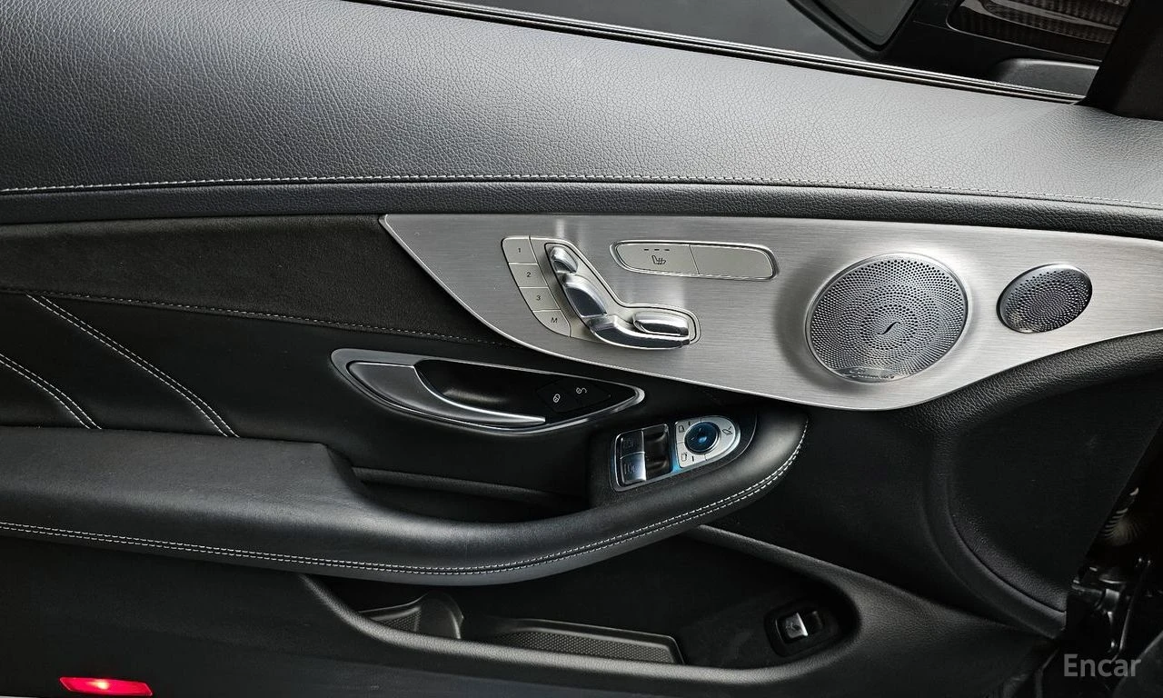 Mercedes-Benz C 63 AMG ПОДГРЕВ* НАВИГАЦИЯ* 360 КАМЕРА, снимка 7 - Автомобили и джипове - 54764623