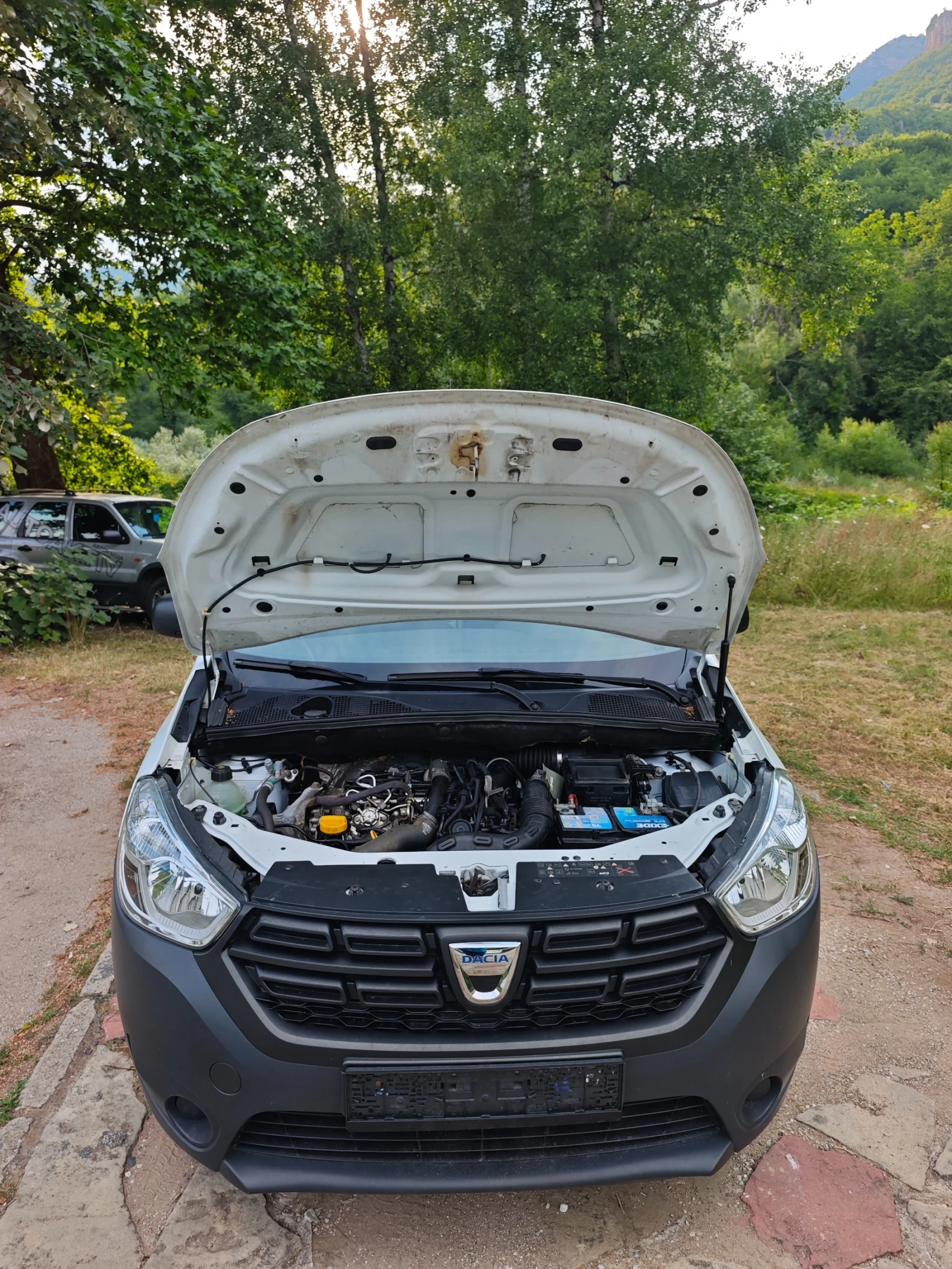 Dacia Dokker 1.4I НОВ ВНОС, снимка 11 - Автомобили и джипове - 55457461