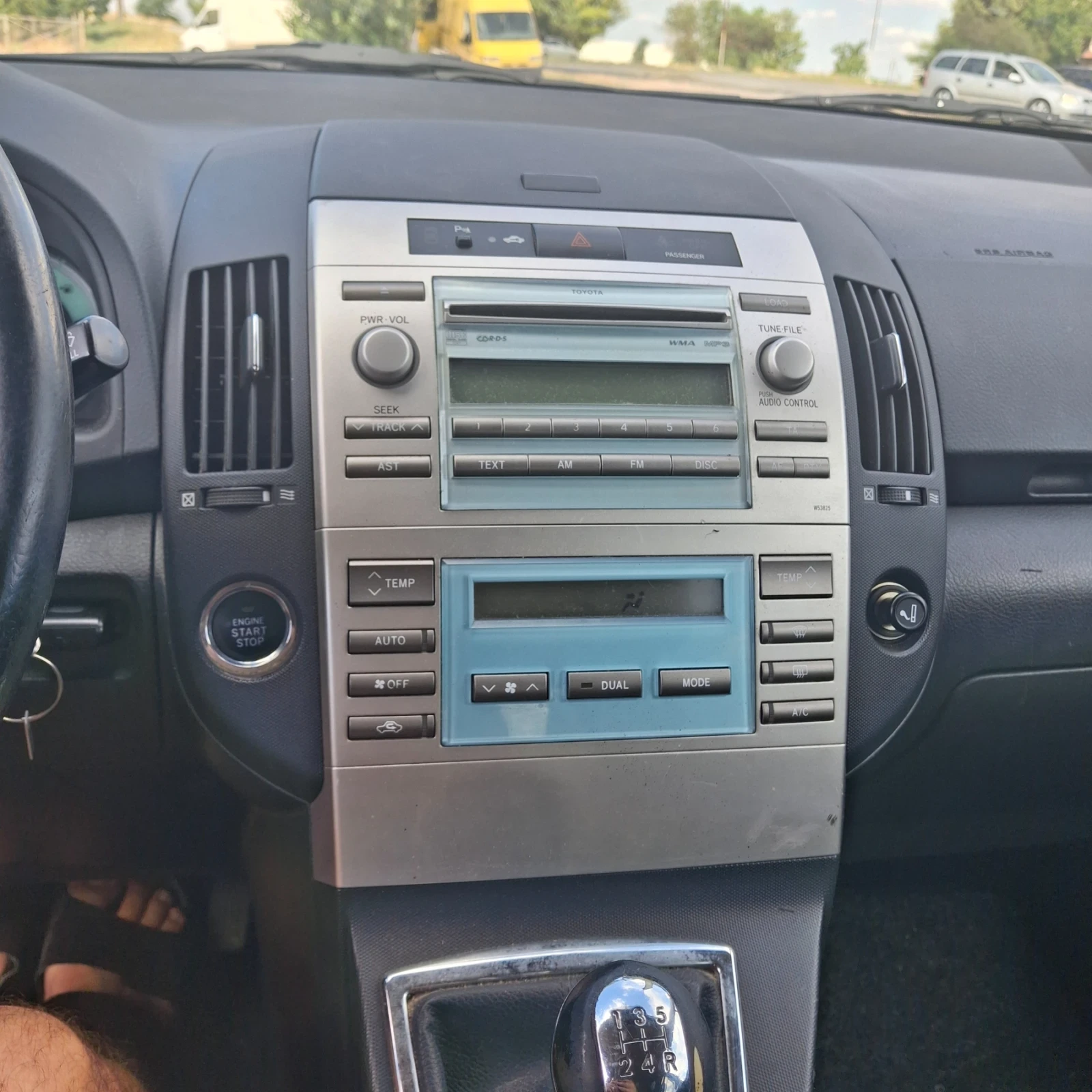 Toyota Corolla verso, снимка 7 - Автомобили и джипове - 55502692