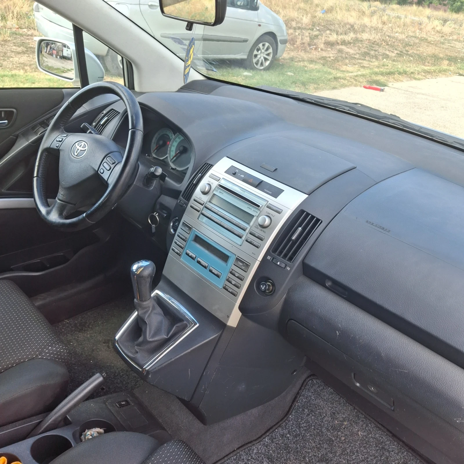Toyota Corolla verso, снимка 5 - Автомобили и джипове - 55502692