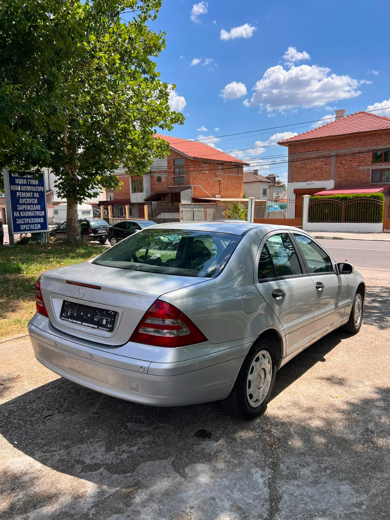 Mercedes-Benz C 220, снимка 5 - Автомобили и джипове - 55584947