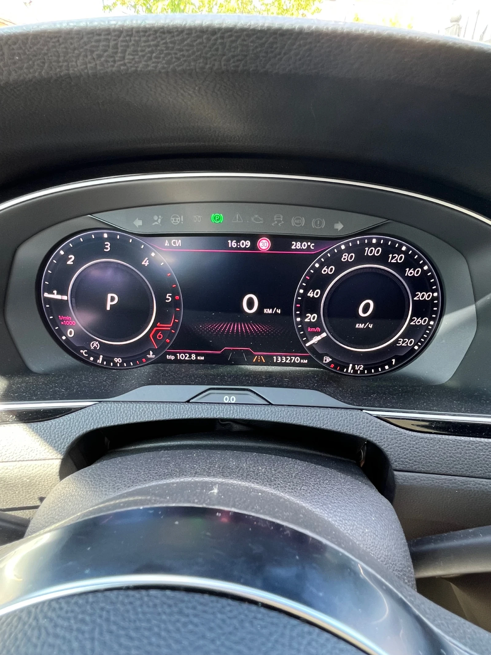 VW Passat, снимка 9 - Автомобили и джипове - 56109540