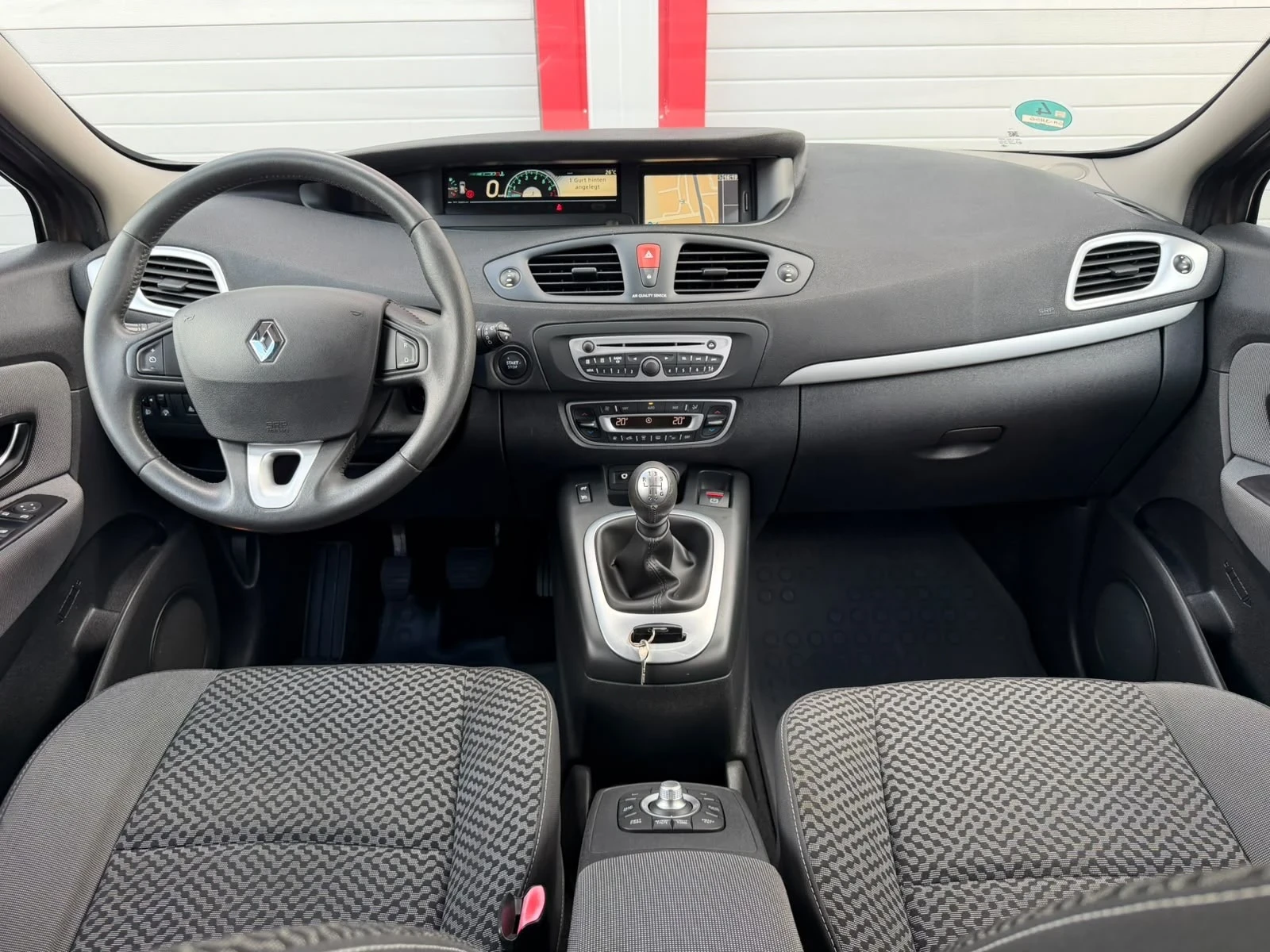 Renault Scenic 1.4I NAVI KEY LESS START STOP 6-SPEED ЛИЗИНГ!!!, снимка 14 - Автомобили и джипове - 56074433