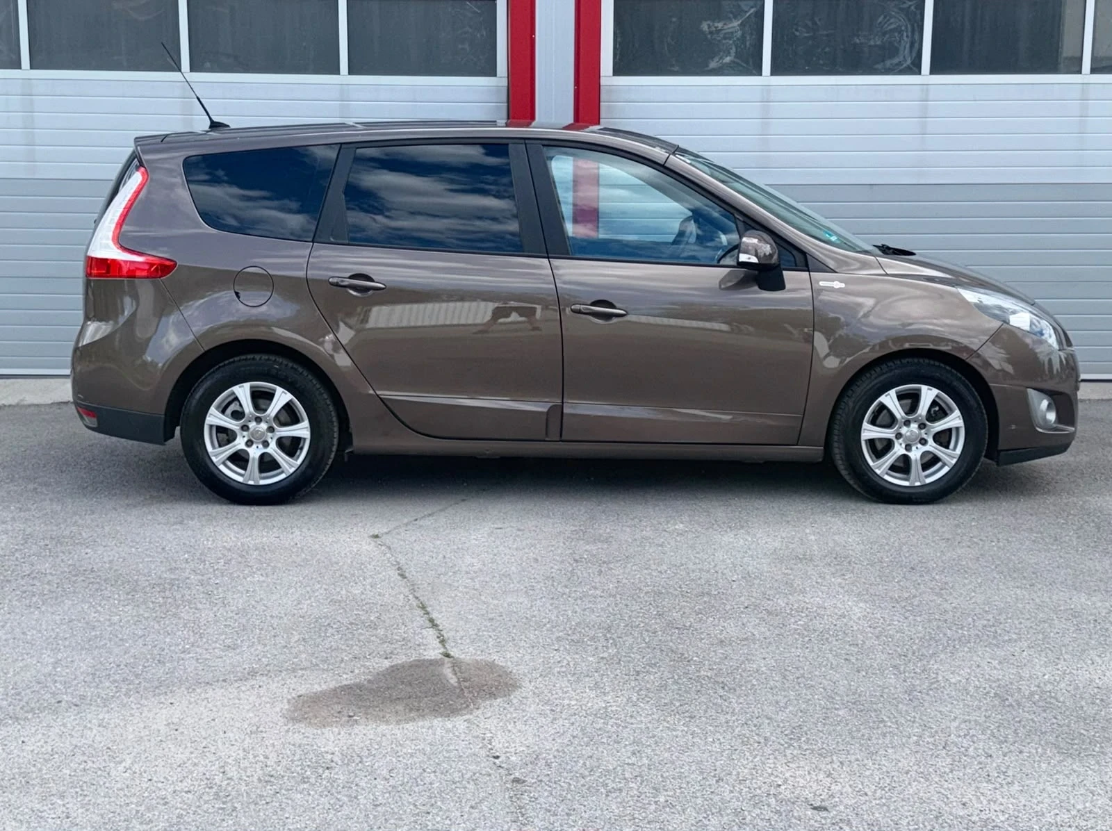 Renault Scenic 1.4I NAVI KEY LESS START STOP 6-SPEED ЛИЗИНГ!!!, снимка 7 - Автомобили и джипове - 56074433