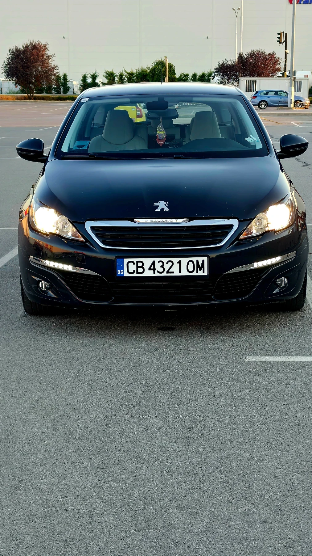 Peugeot 308 1.2 ТОП ЦЕНА , снимка 8 - Автомобили и джипове - 56082499
