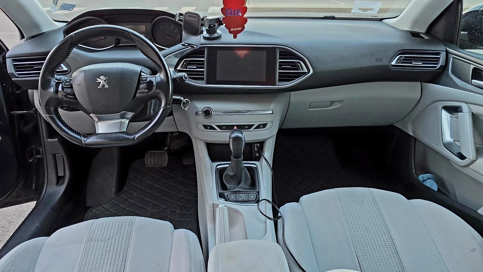 Peugeot 308 1.2 ТОП ЦЕНА , снимка 17 - Автомобили и джипове - 56082499