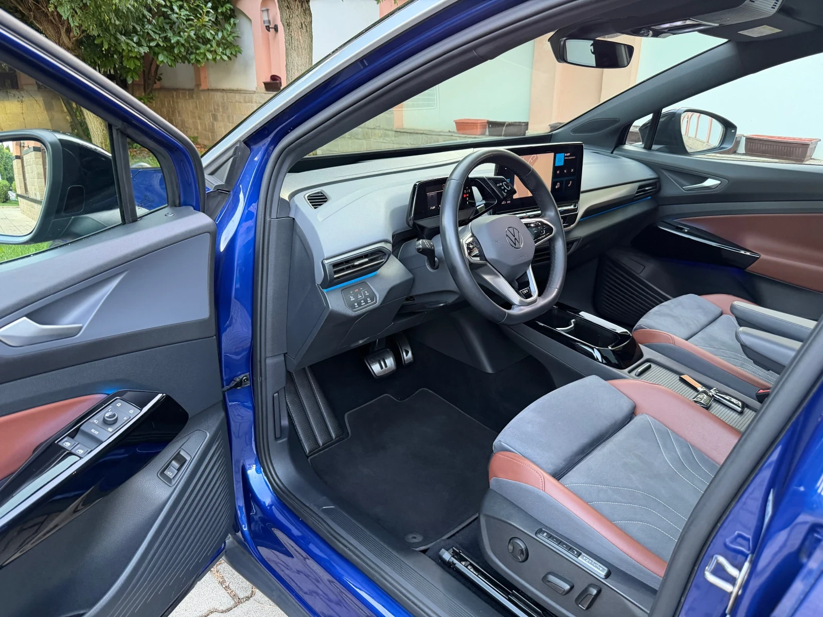 VW ID.4 1st/PRO/82kw/TermoP/Memory/Pano/HeadUp/360, снимка 8 - Автомобили и джипове - 56108023