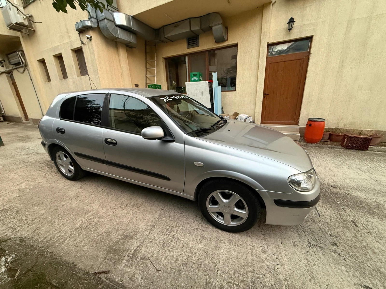 Nissan Almera, снимка 4 - Автомобили и джипове - 56133014