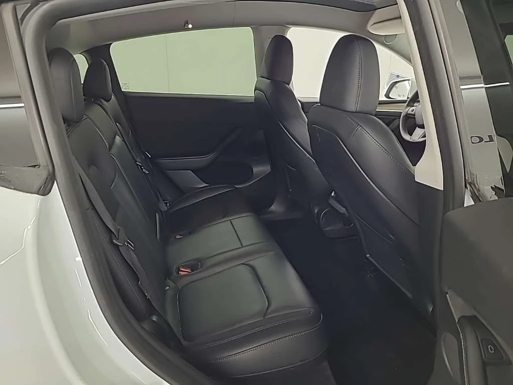 Tesla Model Y SR LFP, снимка 11 - Автомобили и джипове - 56199920