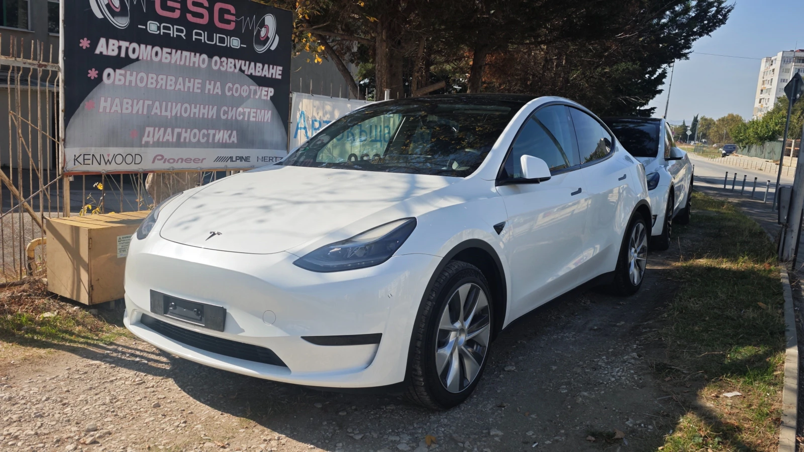 Tesla Model Y SR LFP