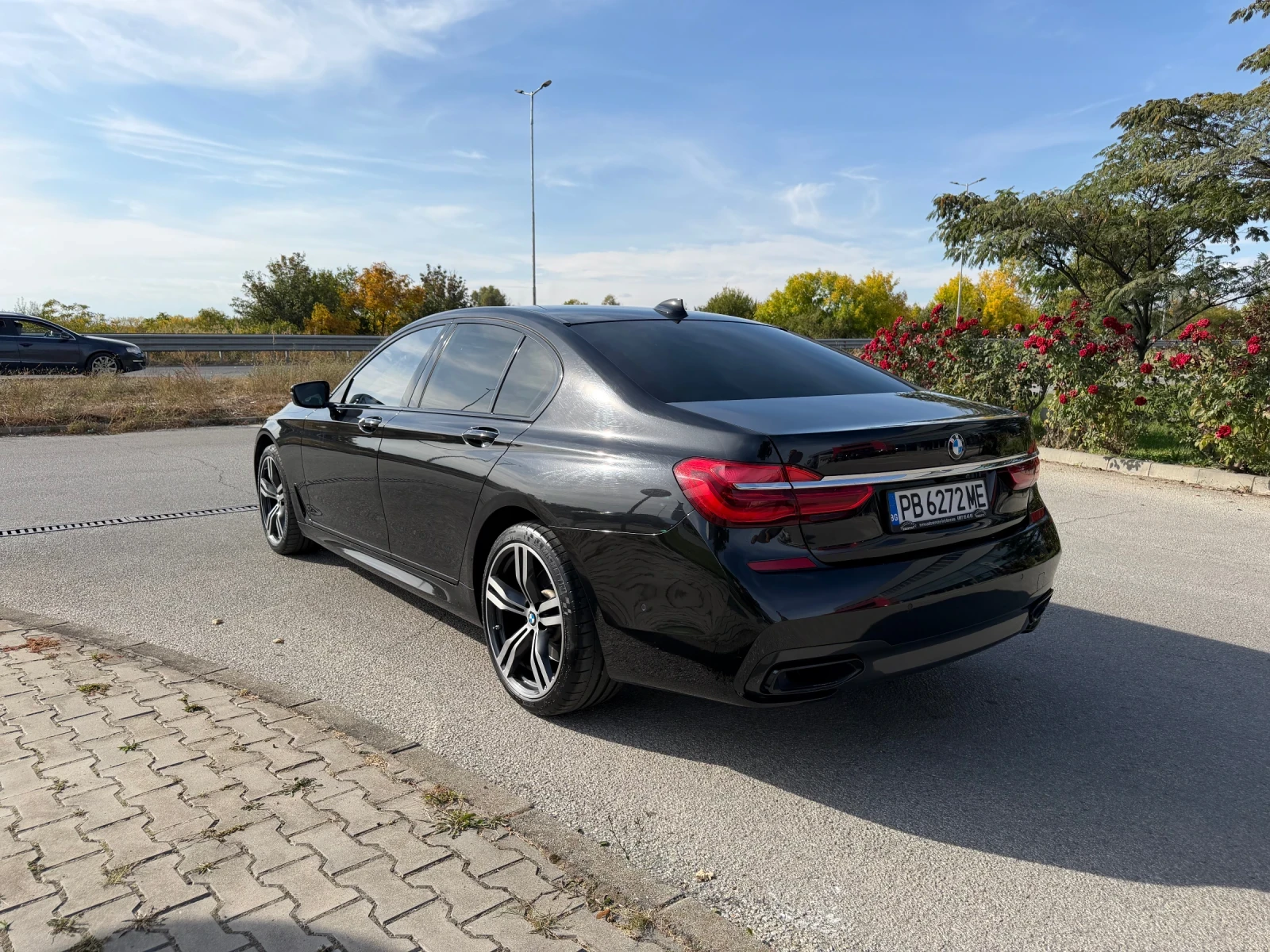 BMW 740 72640 KM| M Sport| Laserlight| RemoteParking| 360  | Mobile.bg � ����������� 7