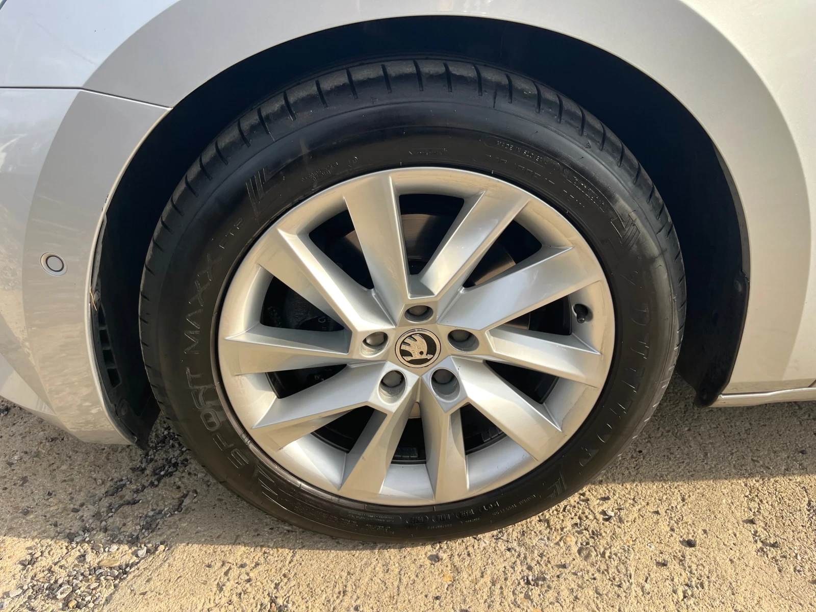 Skoda Superb 2.0TDI Panorama/Keyless, снимка 7 - Автомобили и джипове - 56658796