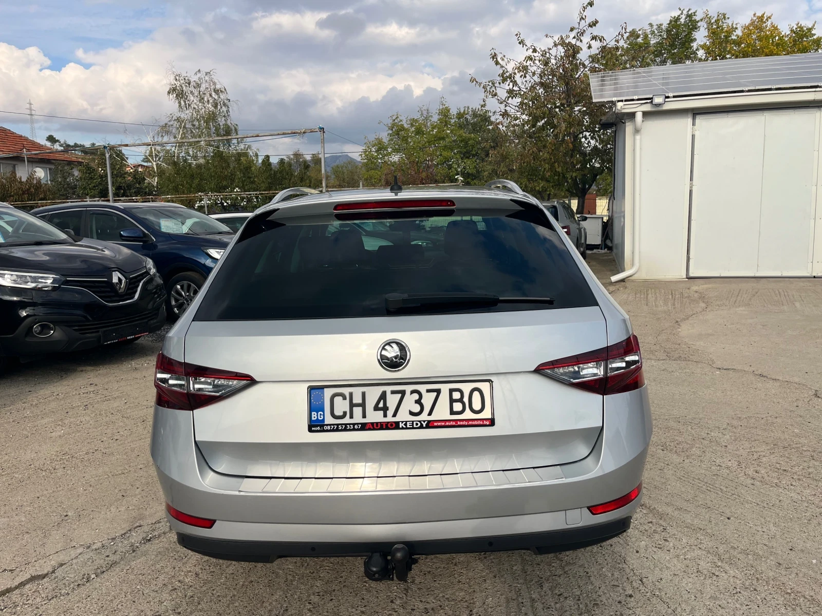 Skoda Superb 2.0TDI Panorama/Keyless, снимка 6 - Автомобили и джипове - 56658796