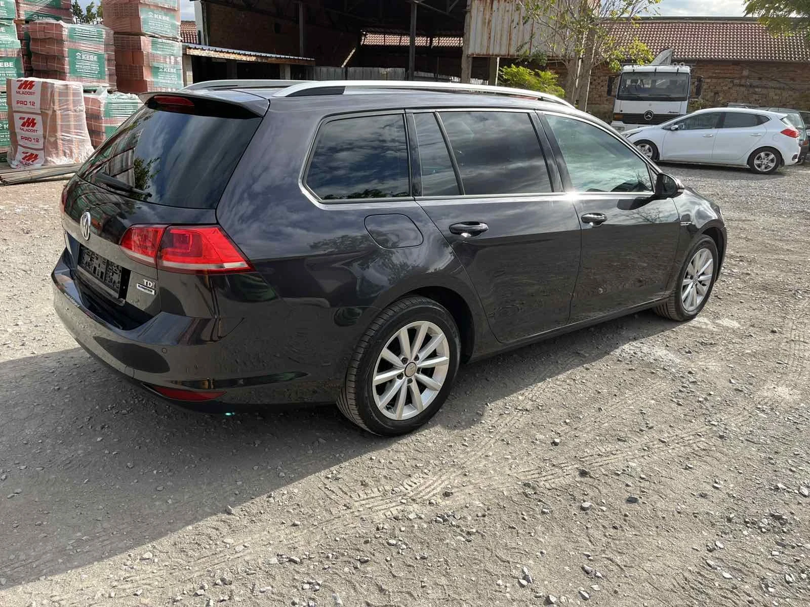 VW Golf Variant 1.6 Tdi Lounge, снимка 6 - Автомобили и джипове - 56722761