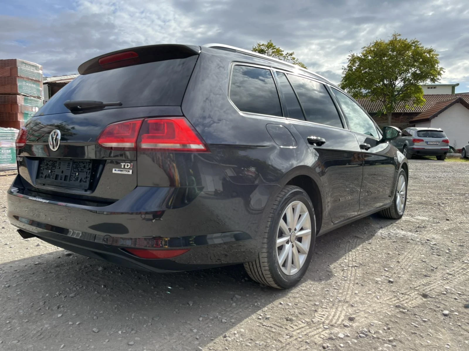 VW Golf Variant 1.6 Tdi Lounge, снимка 7 - Автомобили и джипове - 56722761