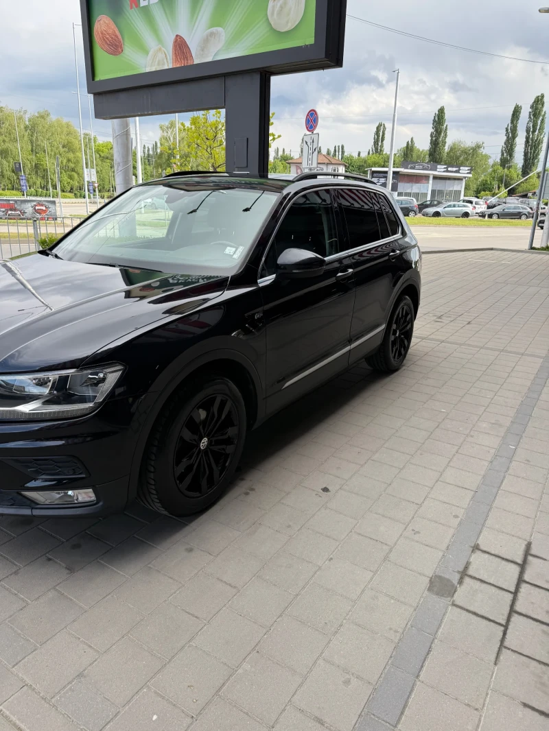 VW Tiguan 2.0 TDI, снимка 4 - Автомобили и джипове - 52276518