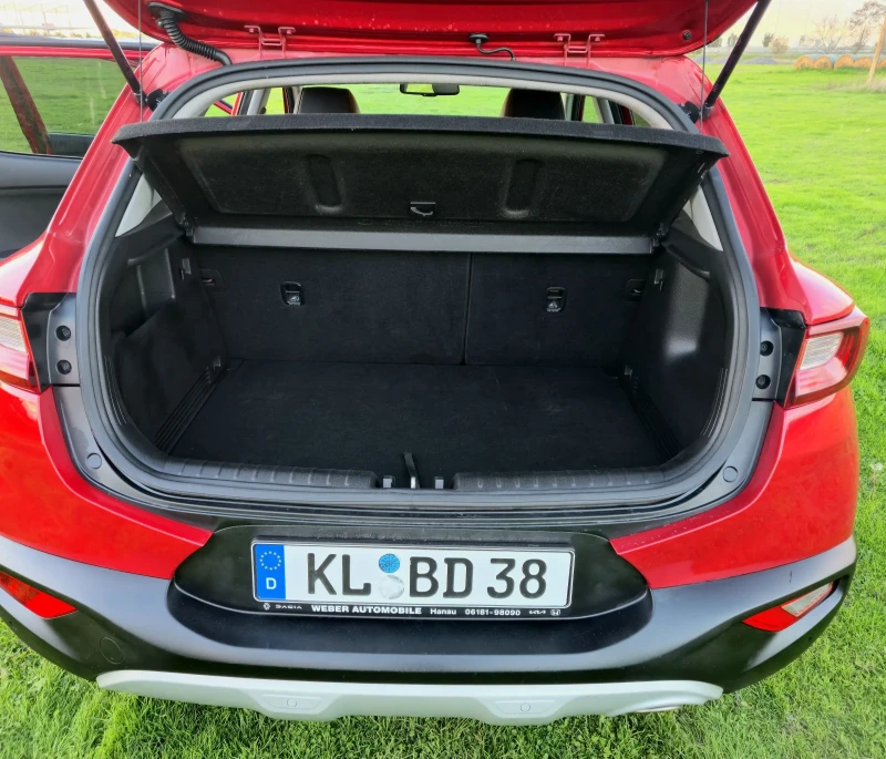Kia Stonic PLATINUM EDITION FULL 120kc.T- GDI CARPLAY WAZE, снимка 9 - Автомобили и джипове - 52961838