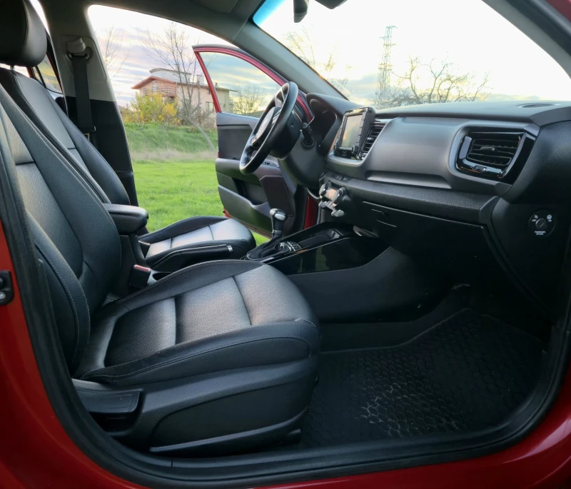 Kia Stonic PLATINUM EDITION FULL 120kc.T- GDI CARPLAY WAZE, снимка 7 - Автомобили и джипове - 52961838
