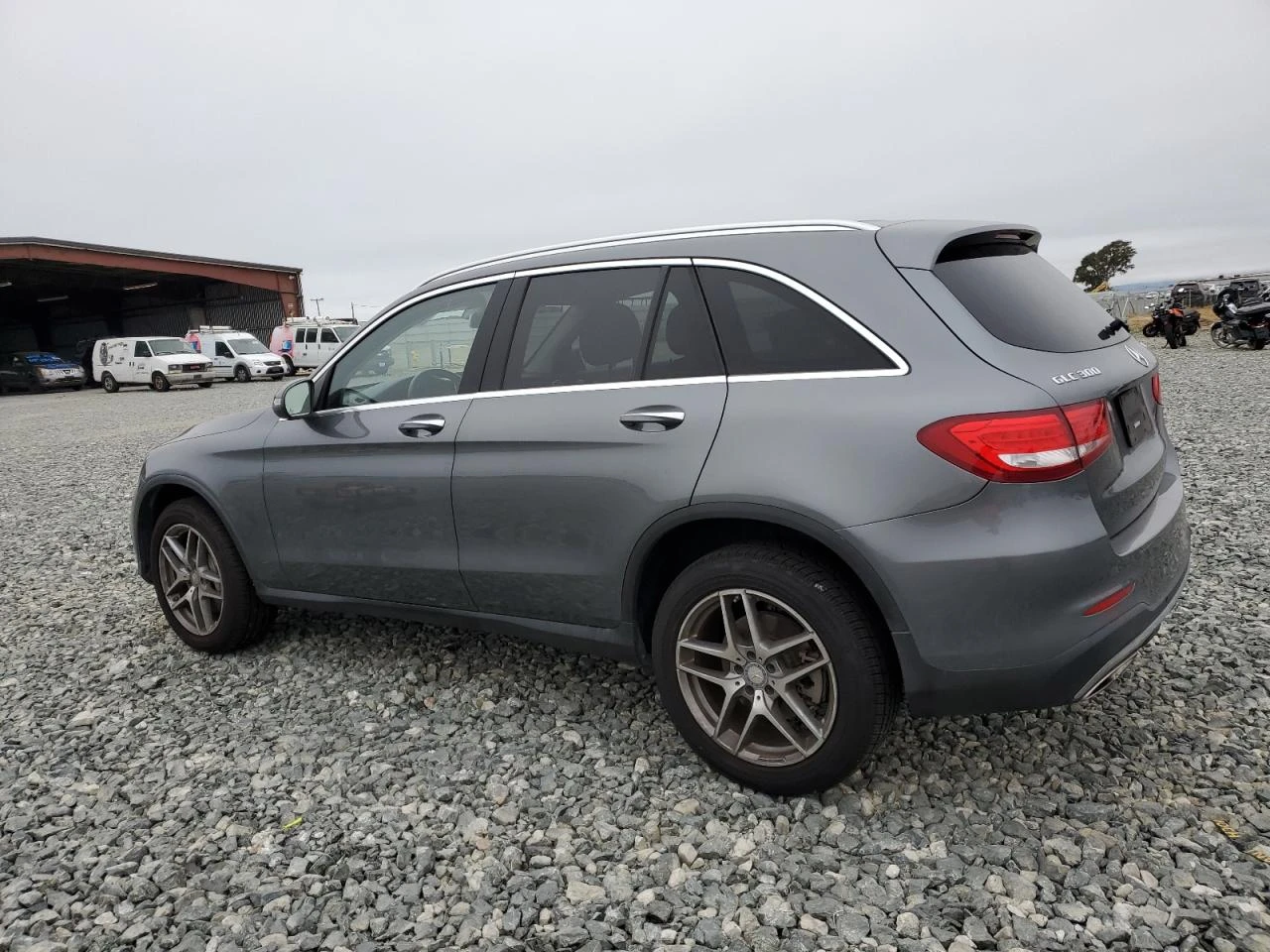 Mercedes-Benz GLC 300 4MATIC - изображение 4
