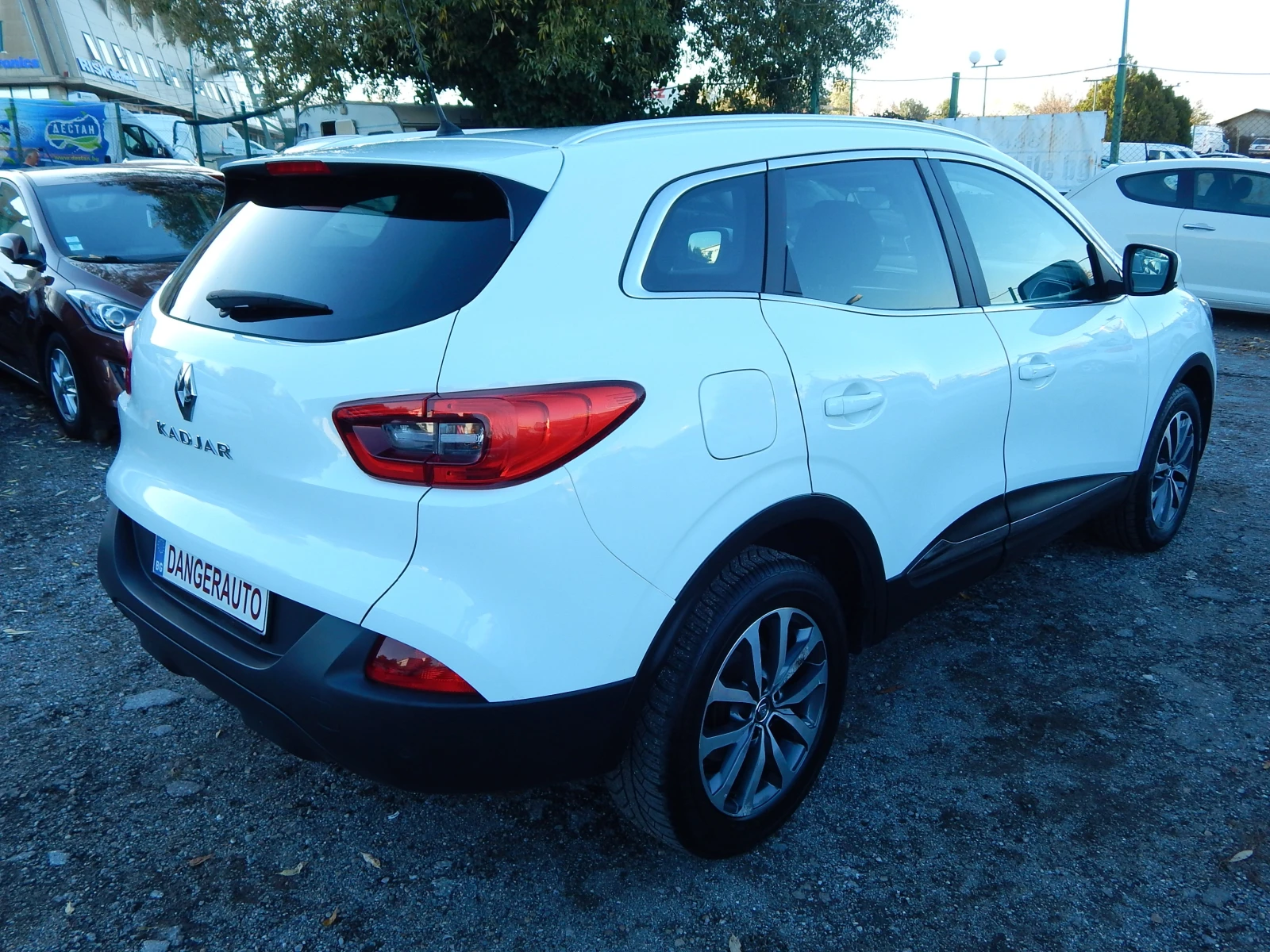 Renault Kadjar 1.6DCI* ПЕРФЕКТНА*  - изображение 4
