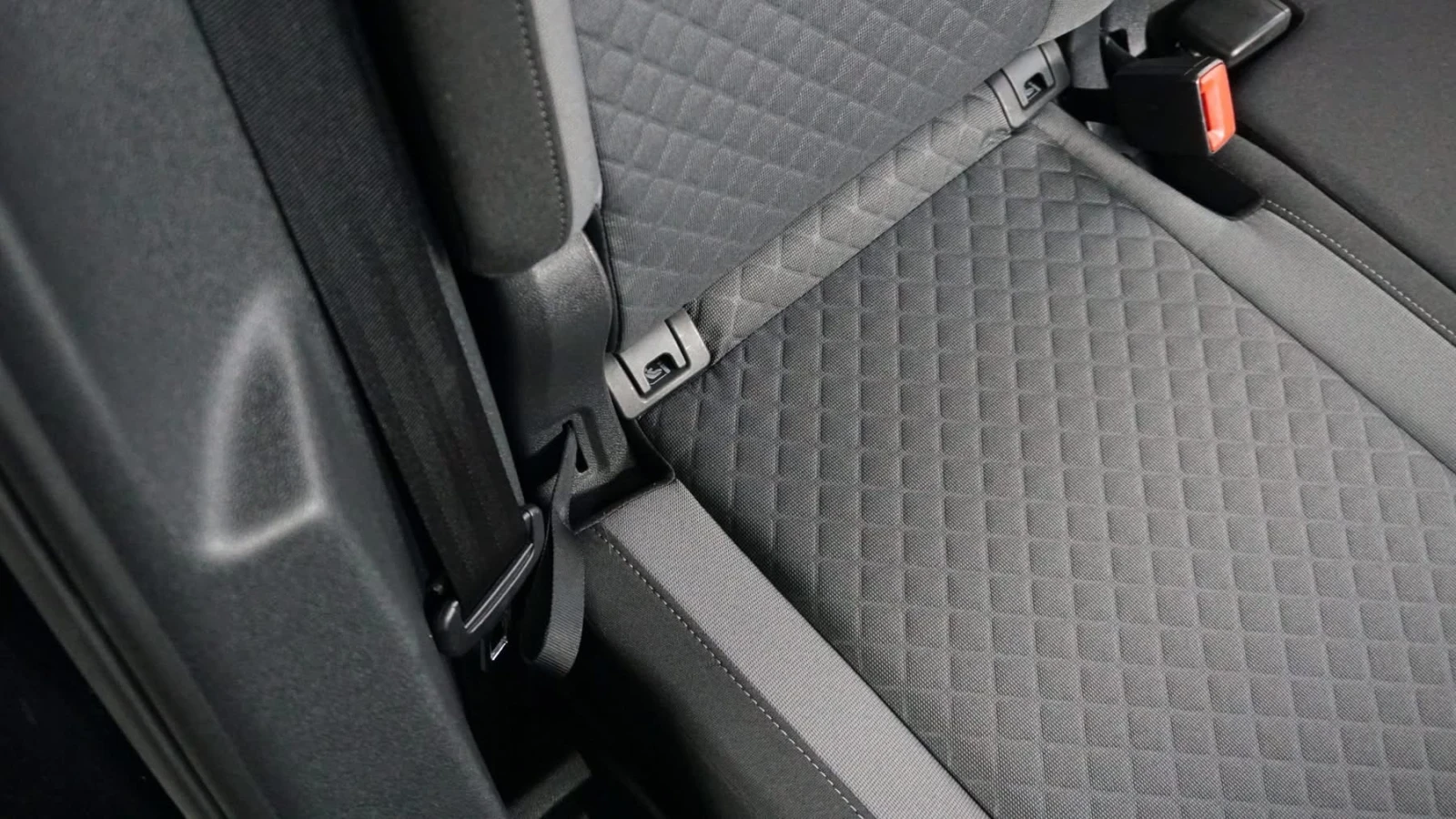 VW Tiguan 2.0 TDI, снимка 8 - Автомобили и джипове - 53708022