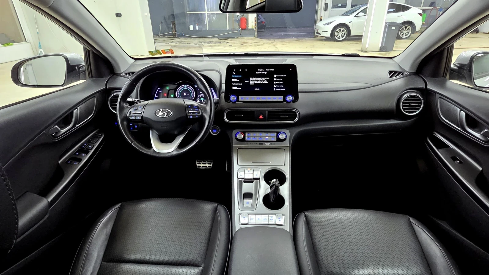 Hyundai Kona 64KWh/Premium/Blie Link/Шибидах, снимка 12 - Автомобили и джипове - 54035456