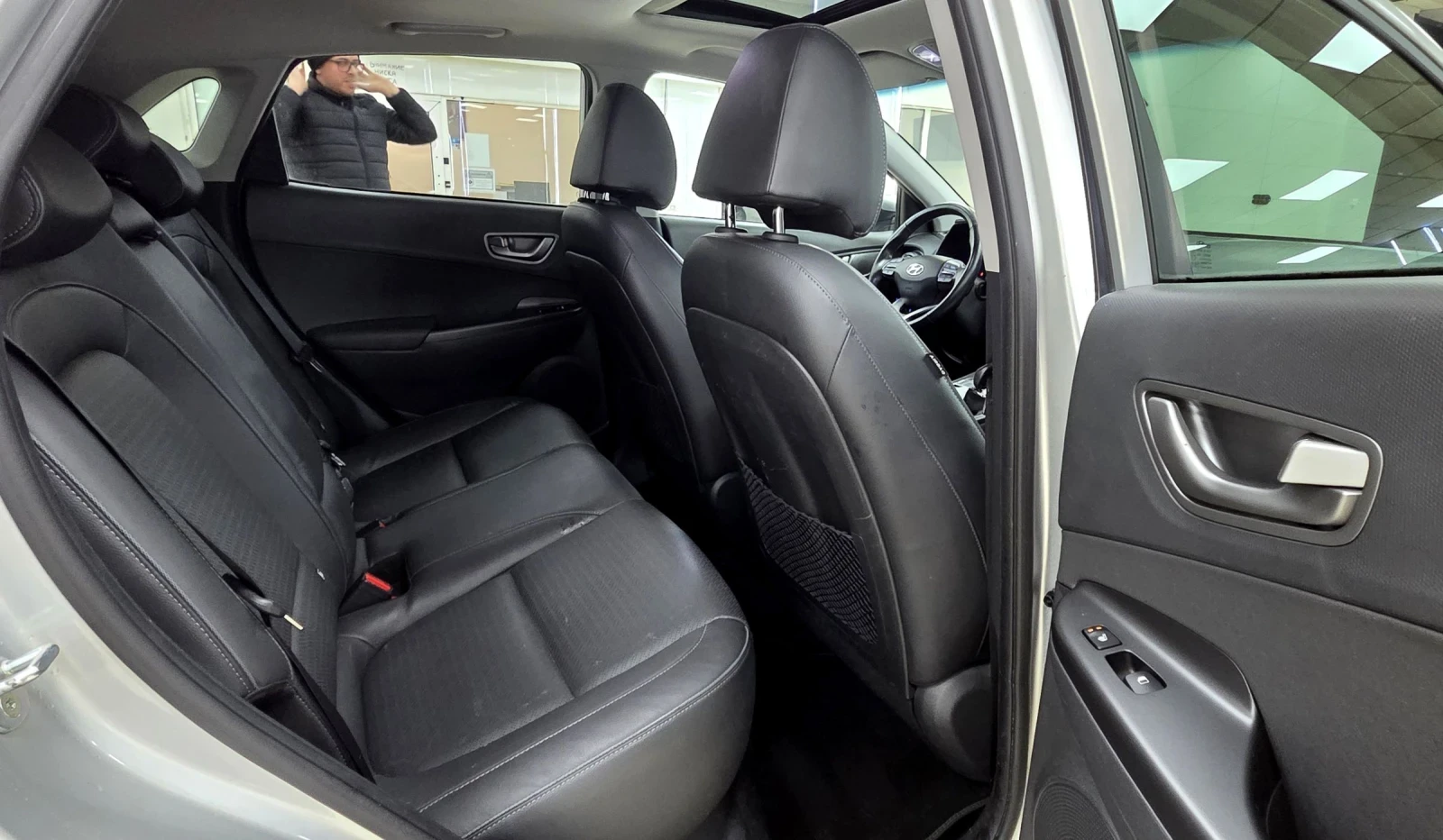 Hyundai Kona 64KWh/Premium/Blie Link/Шибидах, снимка 11 - Автомобили и джипове - 54035456