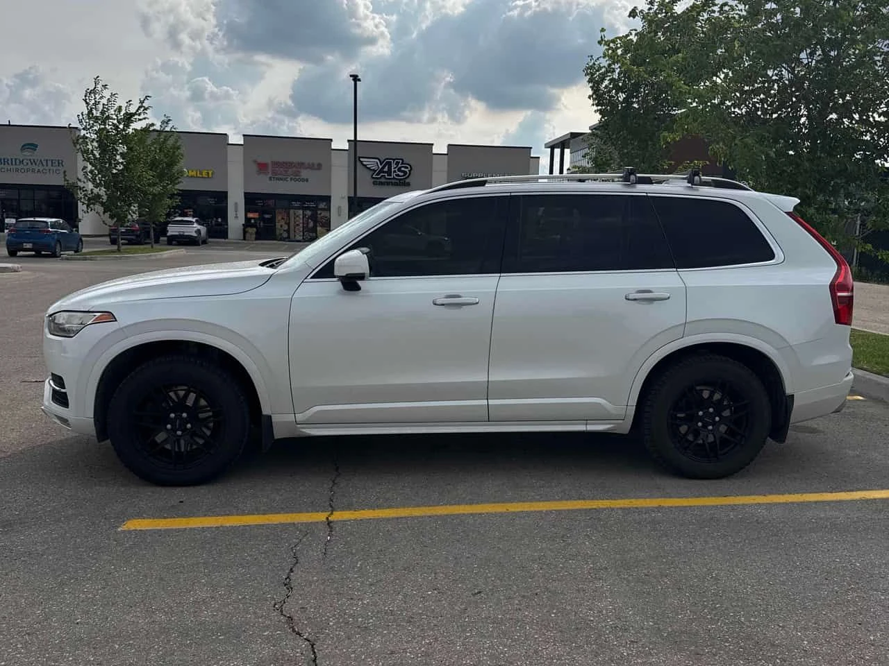 Volvo Xc90 * T5 Momentum * CARFAX * БЕЗ ПЪРВОНАЧАЛНА ВНОСКА, снимка 2 - Автомобили и джипове - 54748525