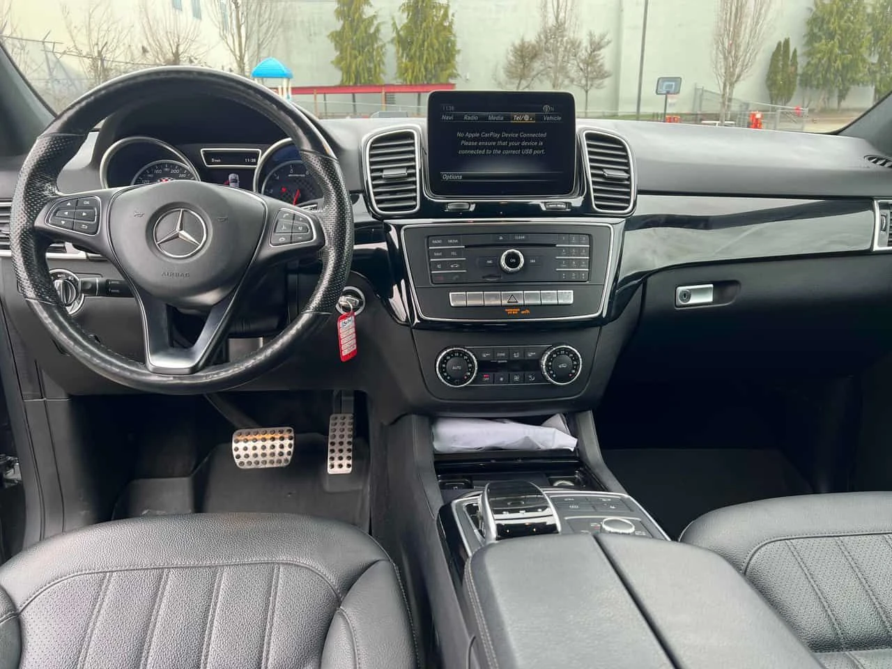 Mercedes-Benz GLE AMG 43 / 360 / DISTRONIC / Harman Kardon , снимка 9 - Автомобили и джипове - 54964099
