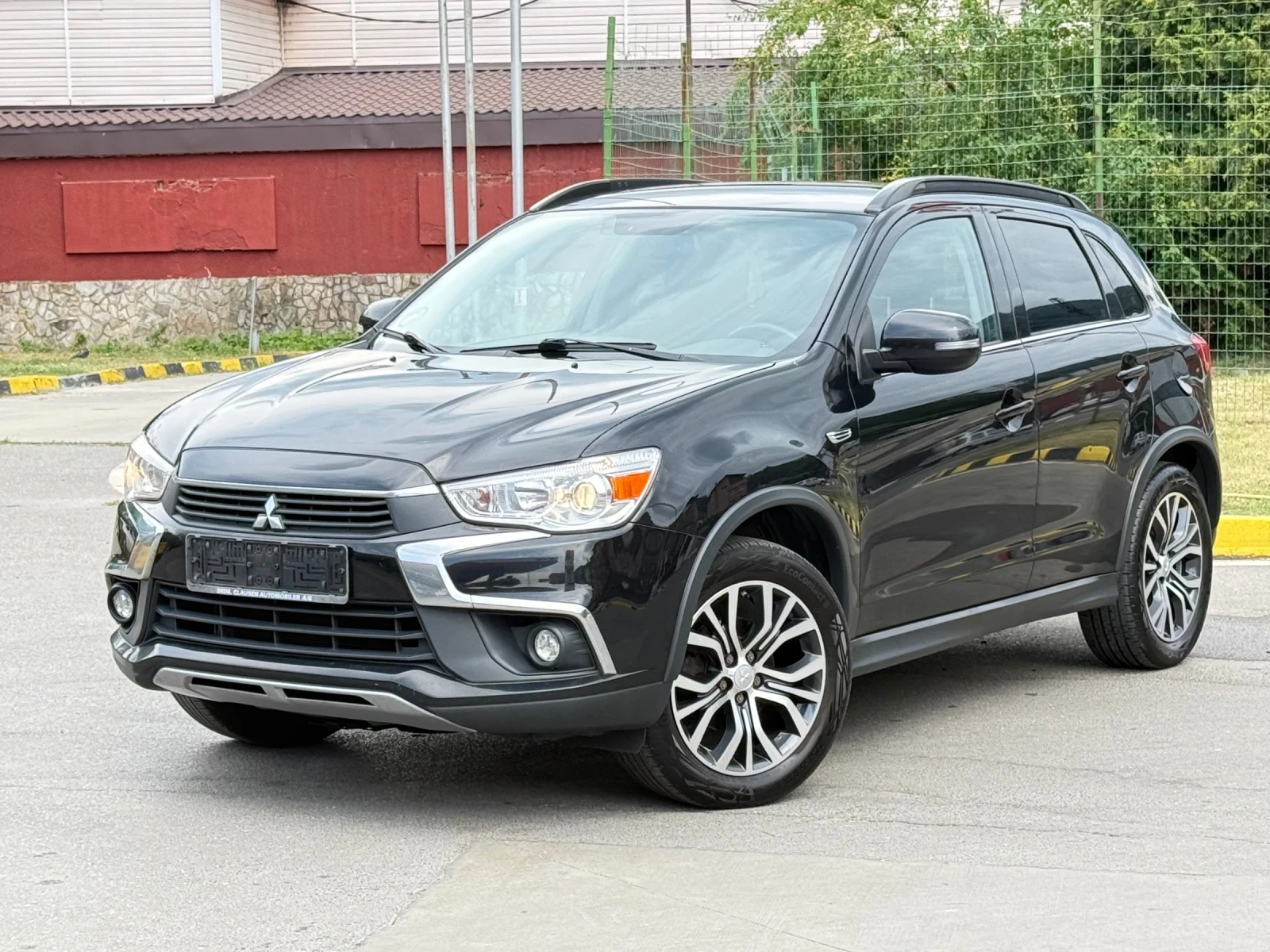 Mitsubishi ASX 1.6i Навигация/Климатроник/EURO 6, снимка 2 - Автомобили и джипове - 55125614