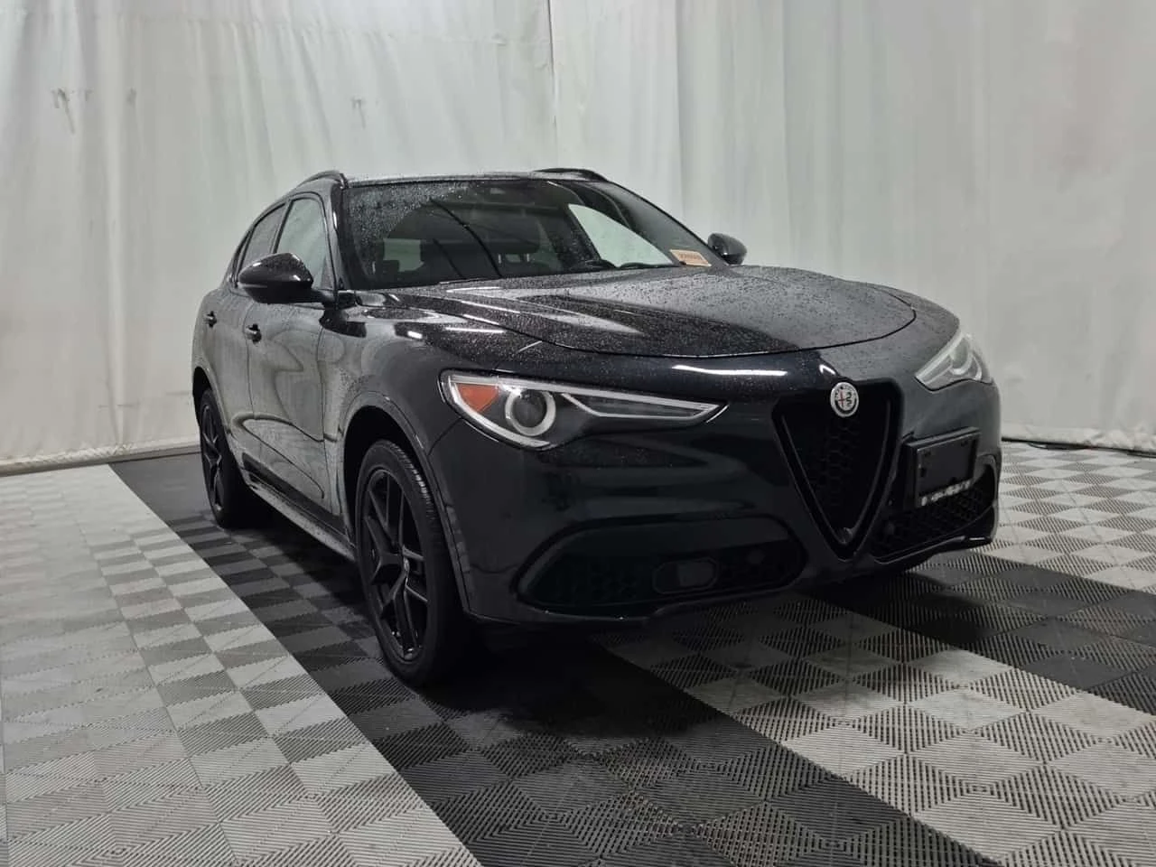 Alfa Romeo Stelvio * TI SPORT * АВТОКРЕДИТ БЕЗ ПЪРВОНАЧАЛНА ВНОСКА* , снимка 2 - Автомобили и джипове - 55127878