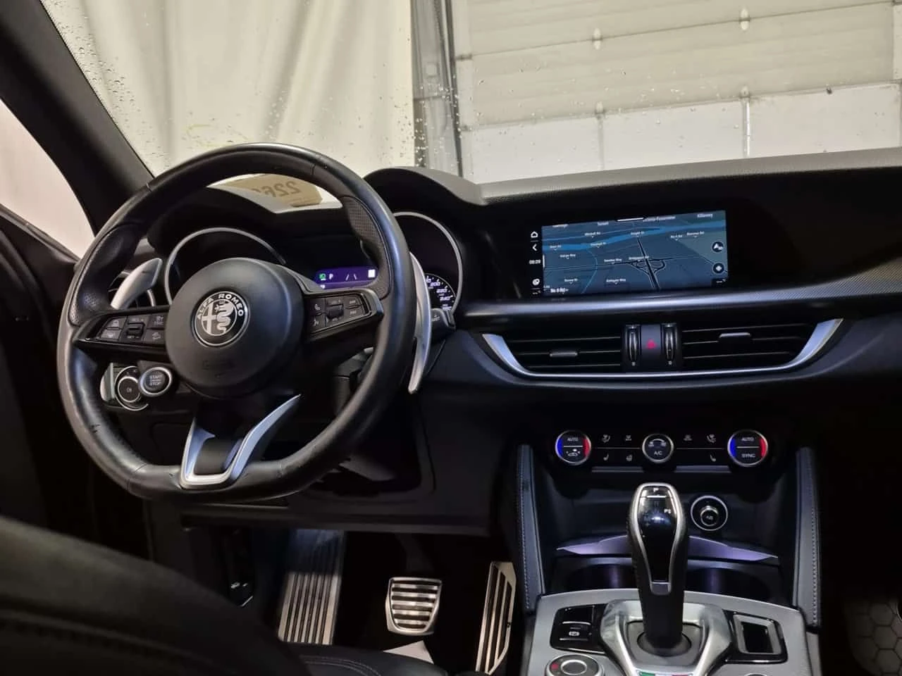 Alfa Romeo Stelvio * TI SPORT * АВТОКРЕДИТ БЕЗ ПЪРВОНАЧАЛНА ВНОСКА* , снимка 10 - Автомобили и джипове - 55127878