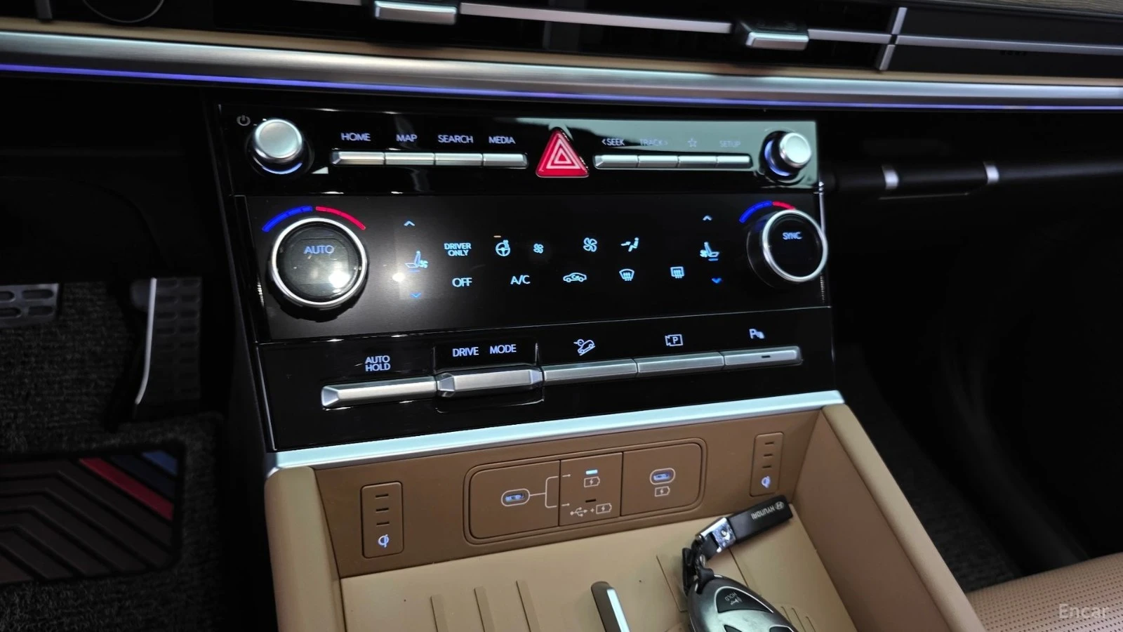 Hyundai Santa fe ОБДУХВАНЕ* ДИСТРОНИК* ПАМЕТ* ПОДГРЕВ* HEADUP, снимка 16 - Автомобили и джипове - 55441927