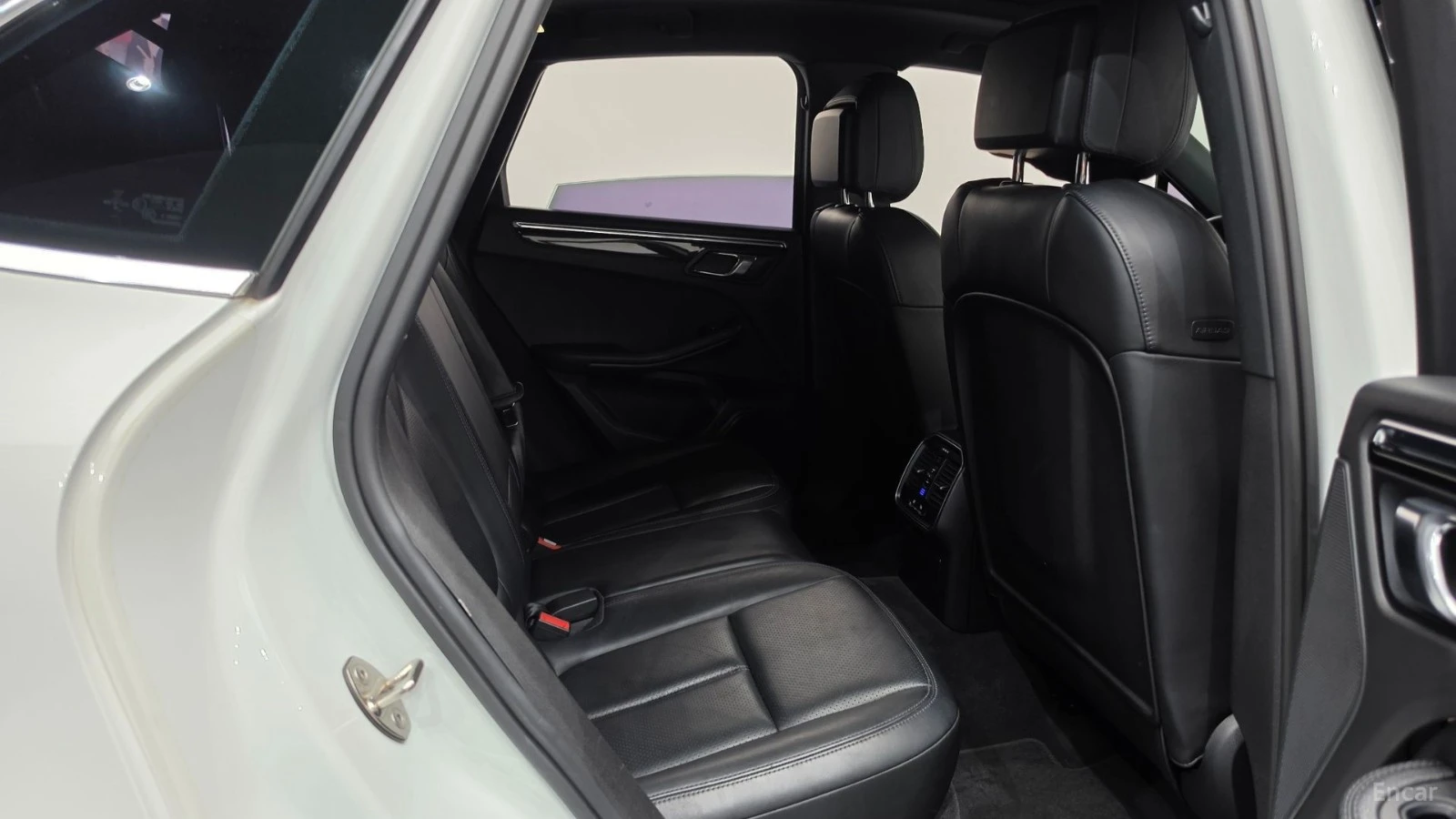 Porsche Macan 3.0 S* DIESEL* КОЖА* ПОДГРЕВ* ПАНО* АВТОКРЕДИТ, снимка 12 - Автомобили и джипове - 55597313