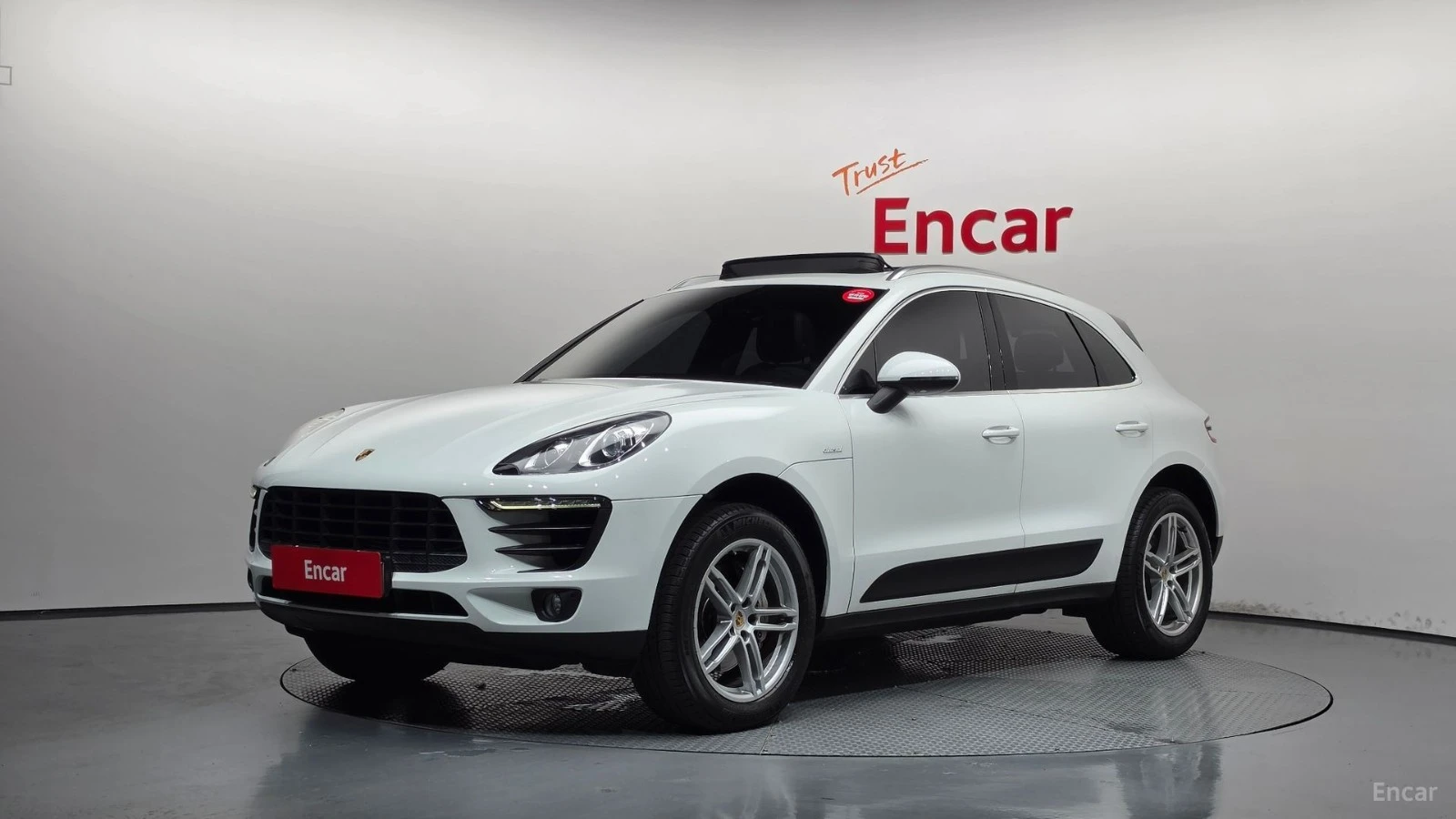 Porsche Macan 3.0 S* DIESEL* КОЖА* ПОДГРЕВ* ПАНО* АВТОКРЕДИТ