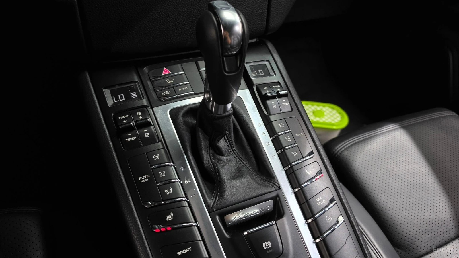 Porsche Macan 3.0 S* DIESEL* КОЖА* ПОДГРЕВ* ПАНО* АВТОКРЕДИТ, снимка 9 - Автомобили и джипове - 55597313