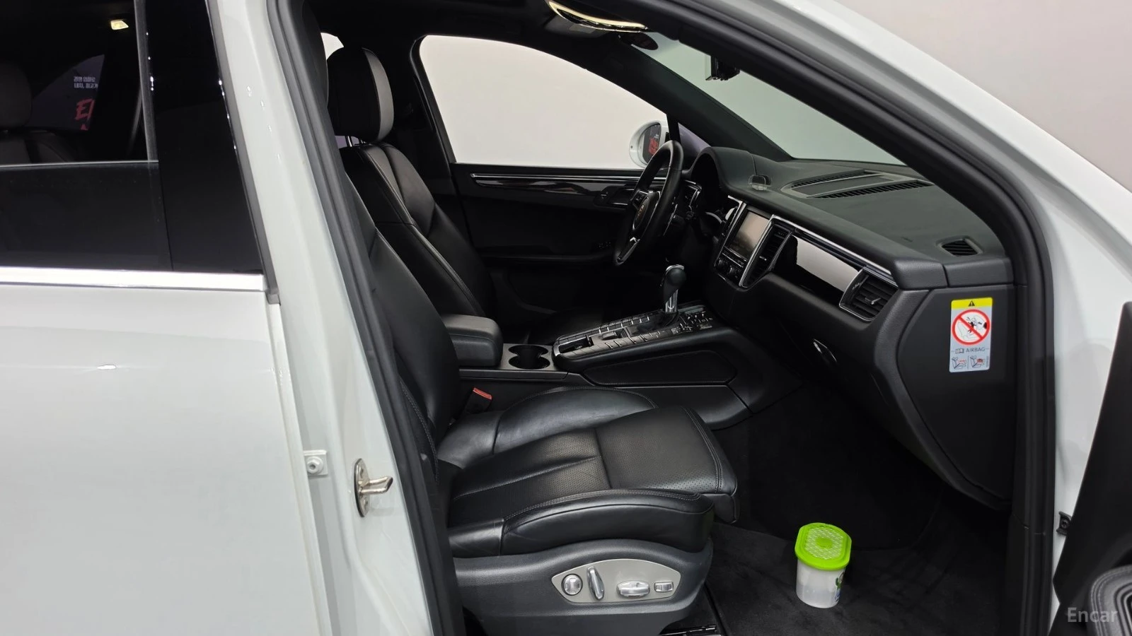 Porsche Macan 3.0 S* DIESEL* КОЖА* ПОДГРЕВ* ПАНО* АВТОКРЕДИТ, снимка 11 - Автомобили и джипове - 55597313