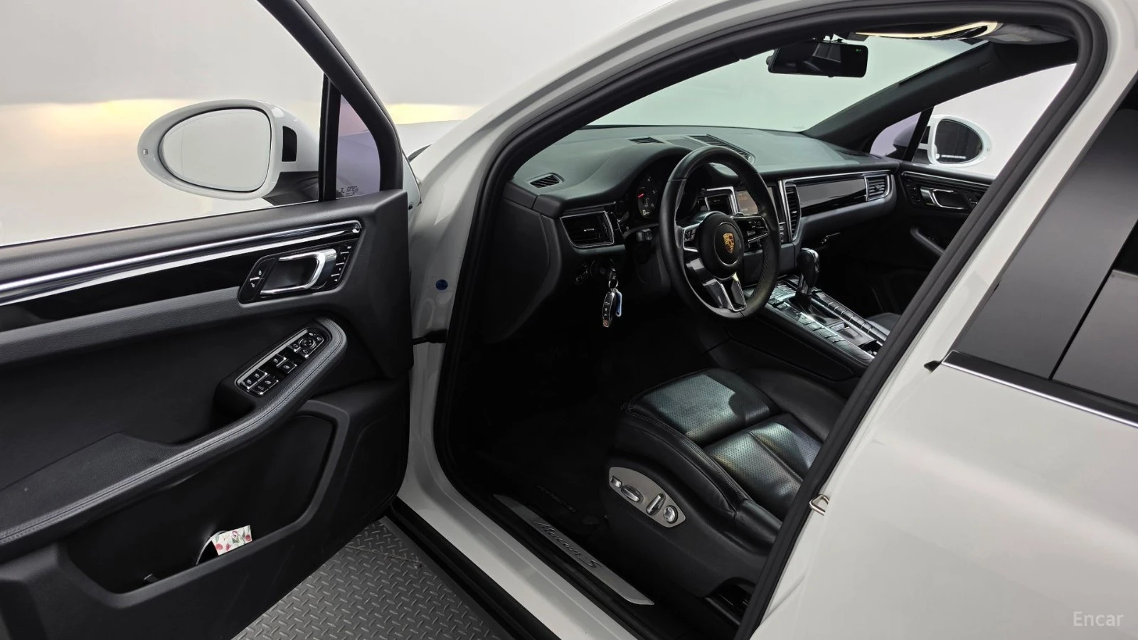 Porsche Macan 3.0 S* DIESEL* КОЖА* ПОДГРЕВ* ПАНО* АВТОКРЕДИТ, снимка 10 - Автомобили и джипове - 55597313