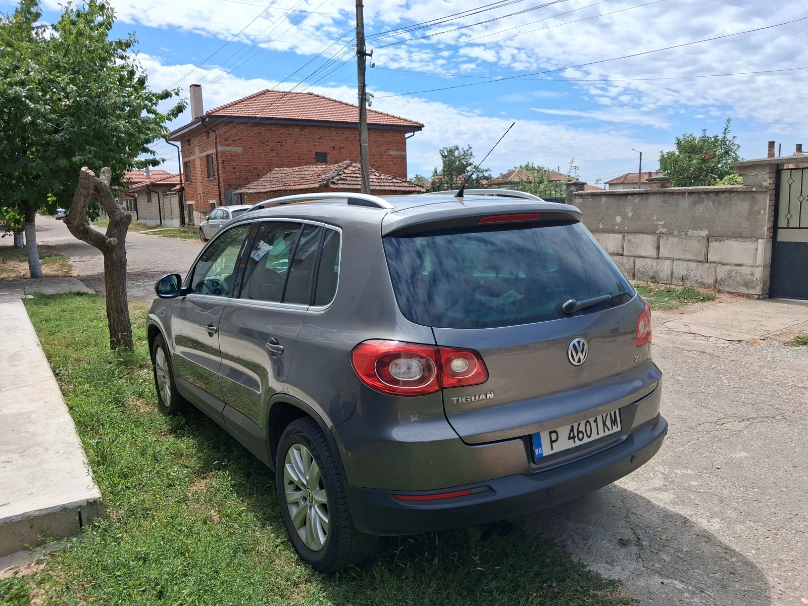 VW Tiguan, снимка 3 - Автомобили и джипове - 55722526